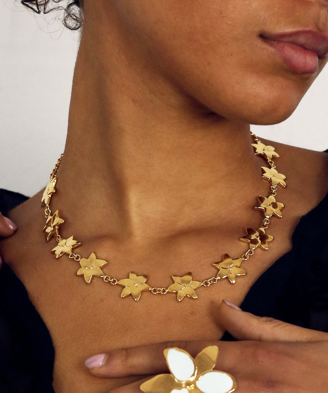 Squeeze-London-Rosella-Dream-Flower-Charm-Necklace-Chunky-Statement-Gold-Vermeil-Sterling-Silver