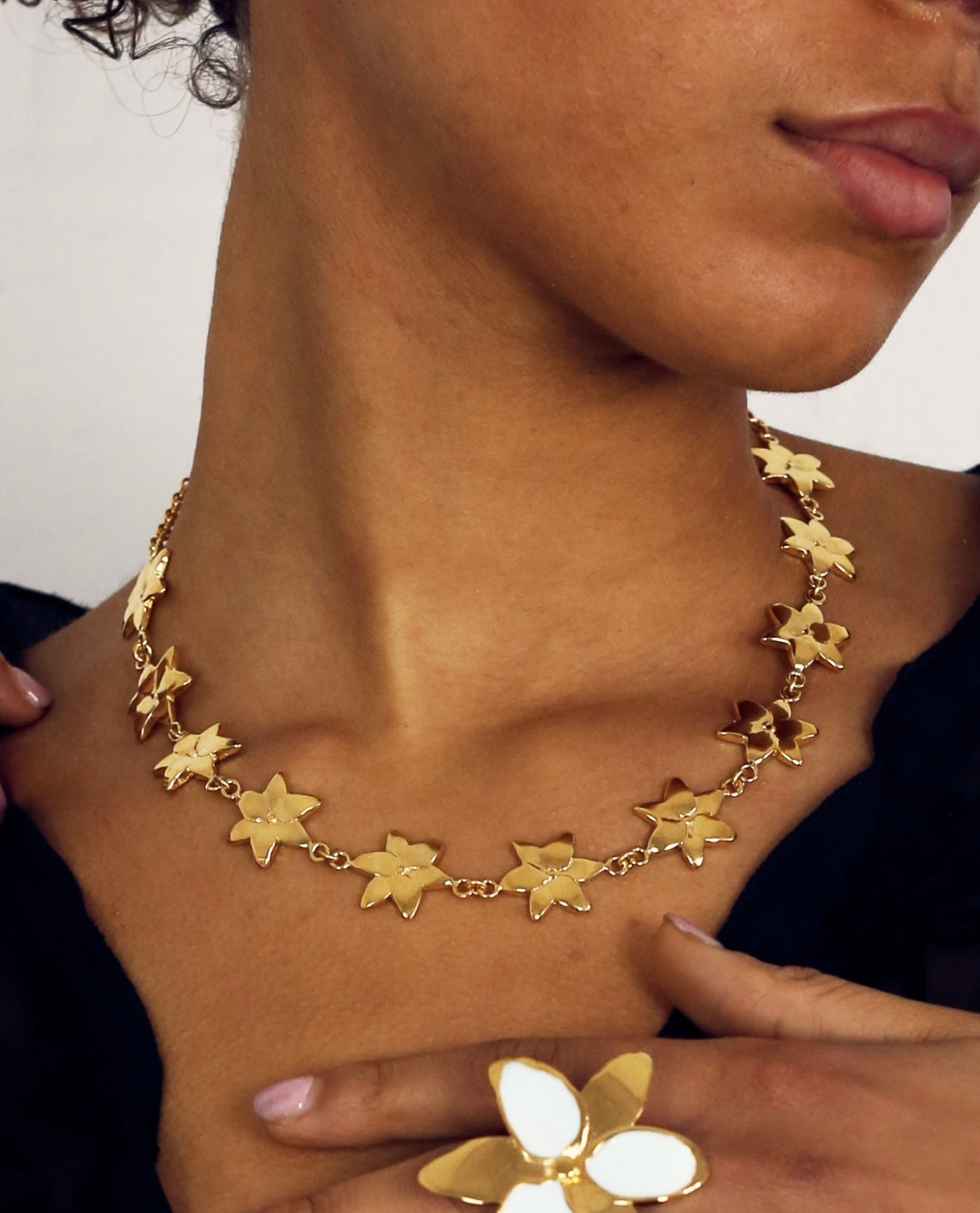 Squeeze-London-Rosella-Dream-Flower-Charm-Necklace-Chunky-Statement-Gold-Vermeil-Sterling-Silver