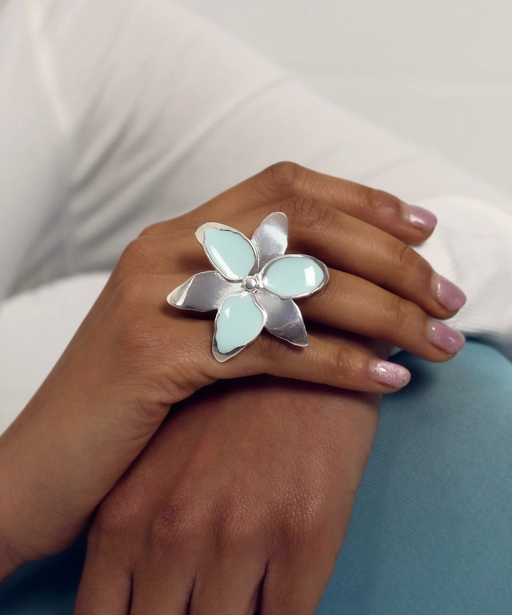 Squeeze-London-Sterling-Silver-Sky-Blue-Enamel-Oversized-Cocktail-Statement-Flower-Ring-Little-Kiss