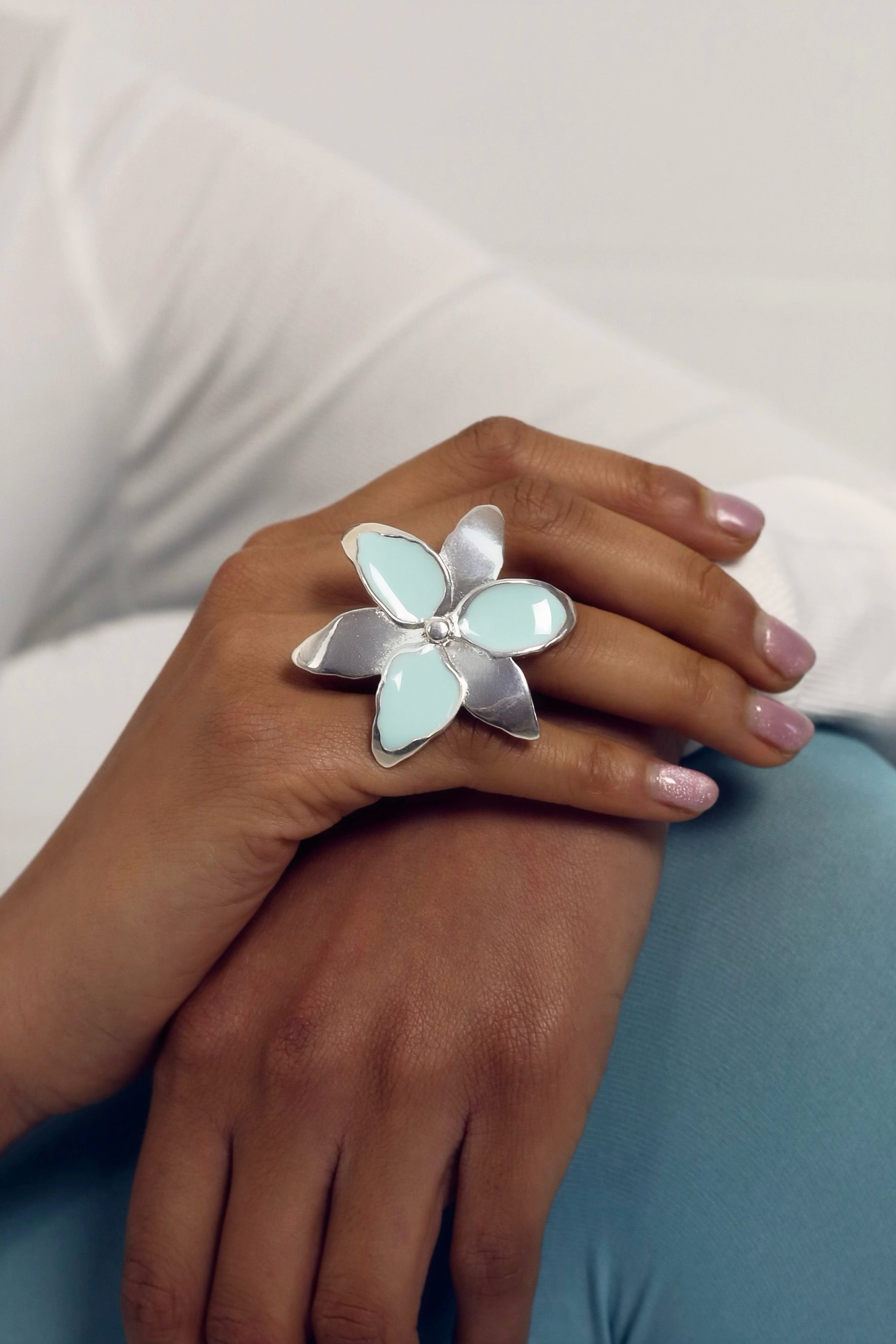 Squeeze-London-Sterling-Silver-Sky-Blue-Enamel-Oversized-Cocktail-Statement-Flower-Ring-Little-Kiss