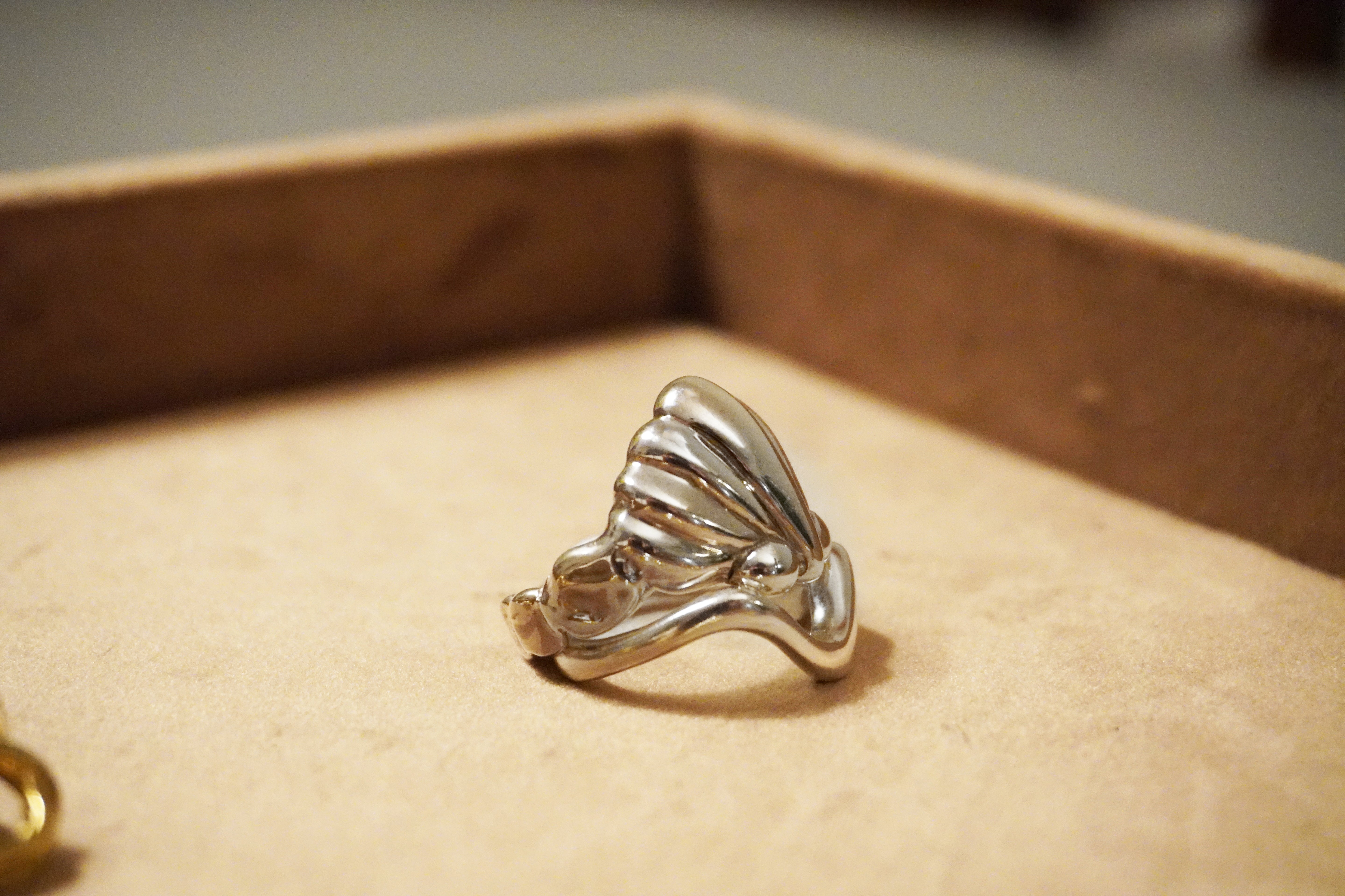 Tilly-Sudsbury-Clam-Shell-Ring-Chunky-Jewellery-Statement-Rings-Unique-Sterling-Silver-Gold-Vermeil-Coastal-Mediterrean-Cocktail-Holiday-Jewellery