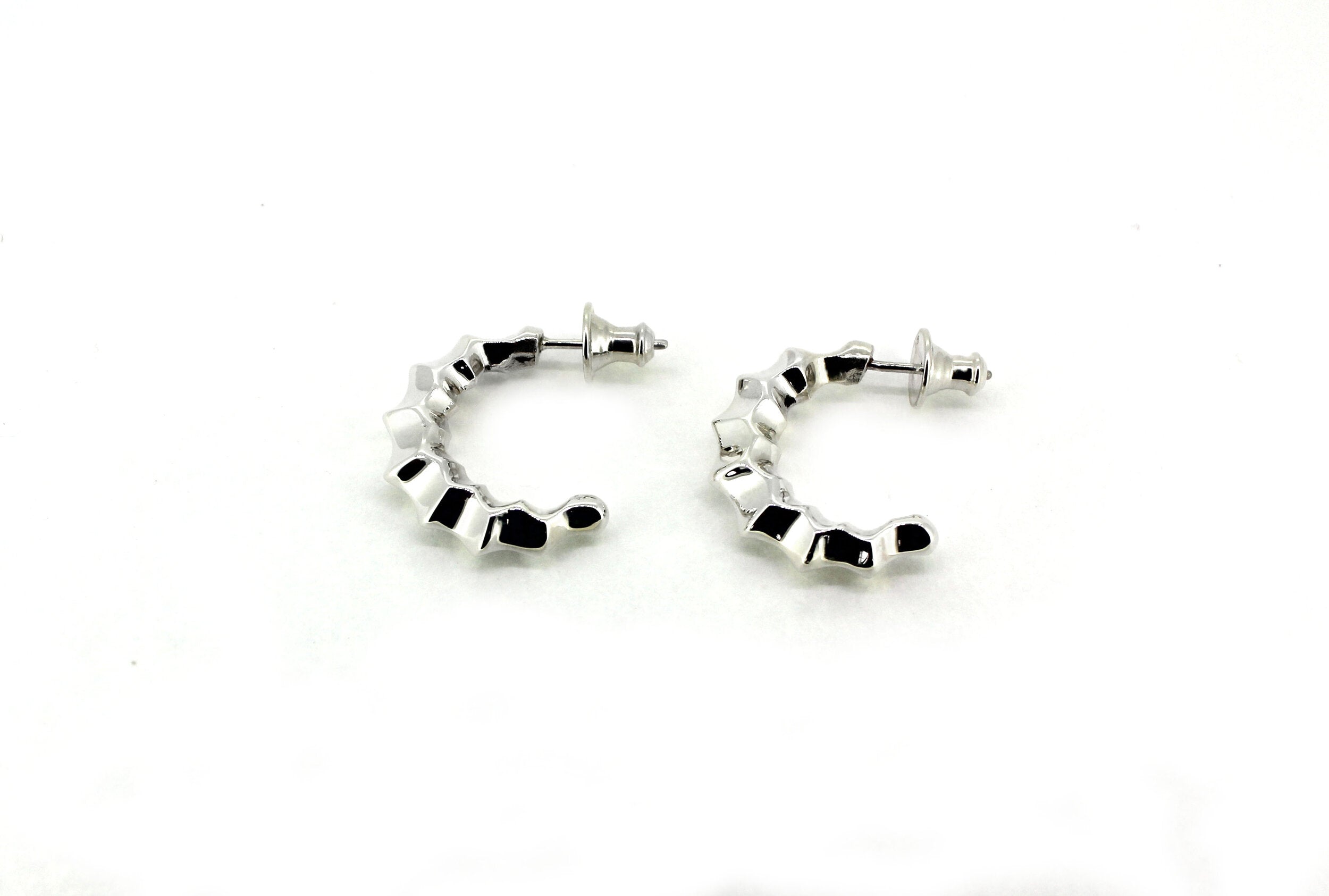 Tilly-Sudsbury-Ripple-Hoops-Hoop-Earrings-sterling-silver-ribbed-textured