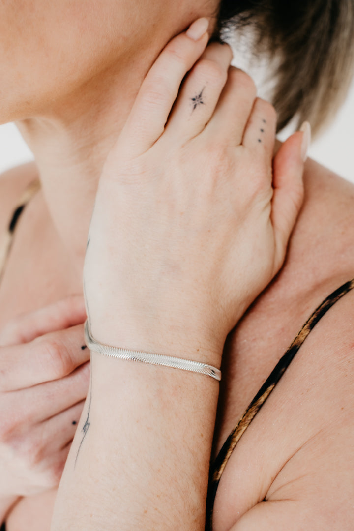 Uniform-Jewellery-Crux-Sterling-Silver-Chunky-Sleek-Minimal-Snake-Chain-Bracelet