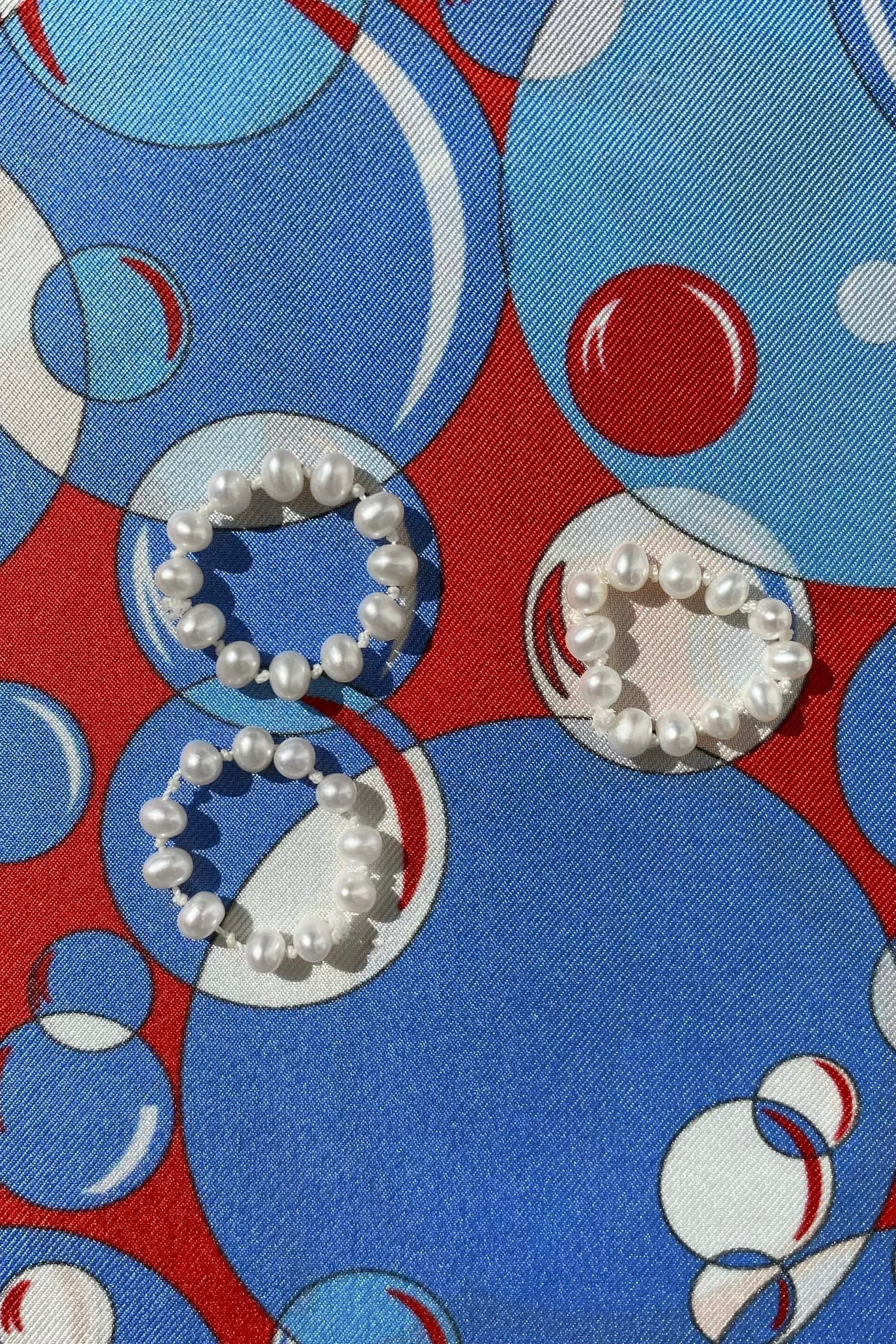 Feggeri-Aphrodite-freshwater-Pearl-beaded-Ring-white-bead