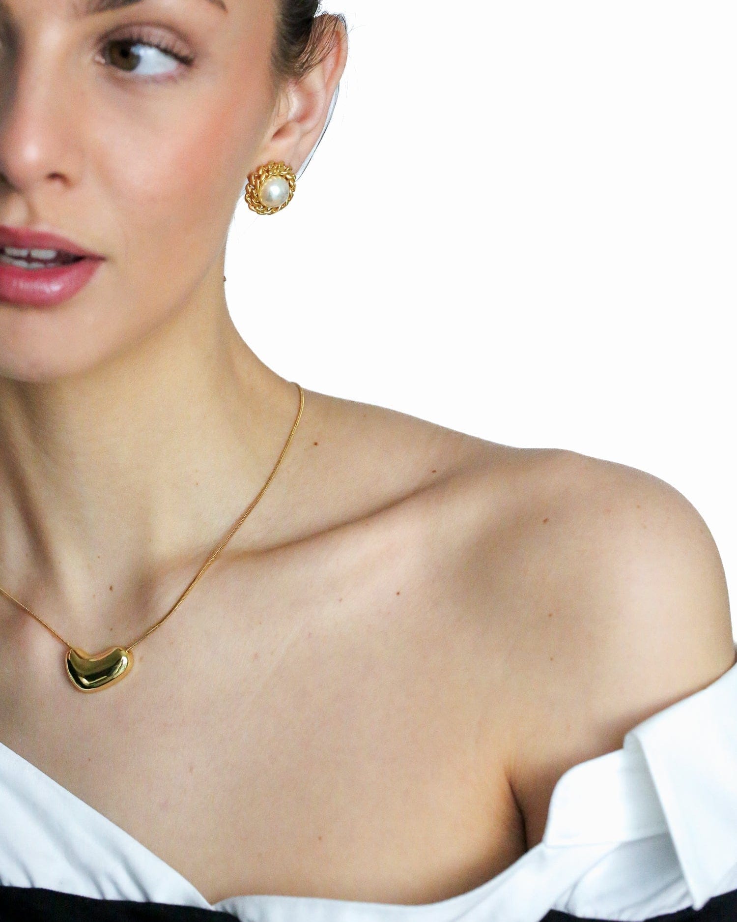 Arabella Pearl Clip On Studs - Golden