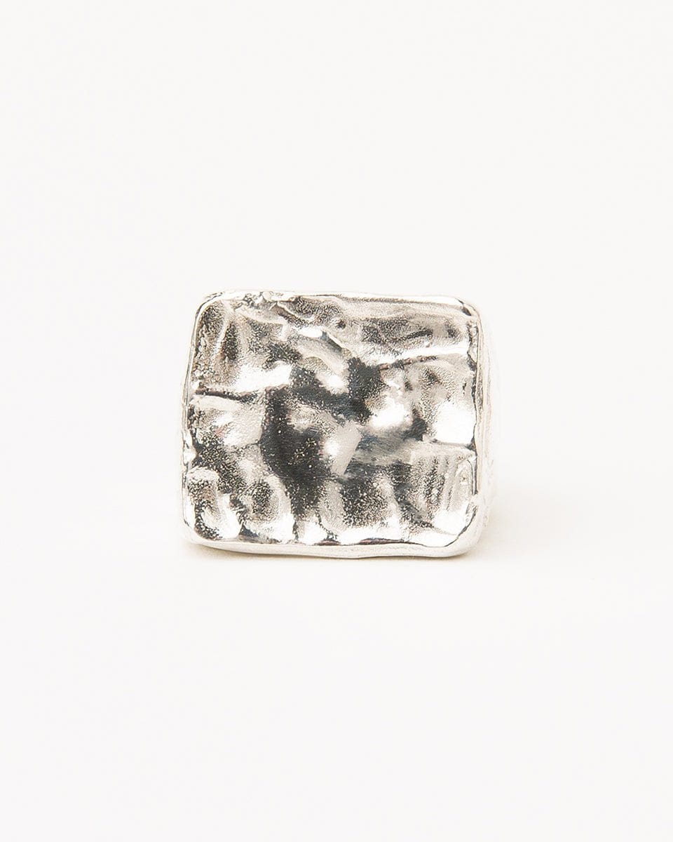 Carolina-De-Barros-Gold-Plated-Sterling-Silver-AREIA-RECTANGULAR-SIGNET-RING4