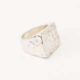 Carolina-De-Barros-Gold-Plated-Sterling-Silver-AREIA-RECTANGULAR-SIGNET-RING4