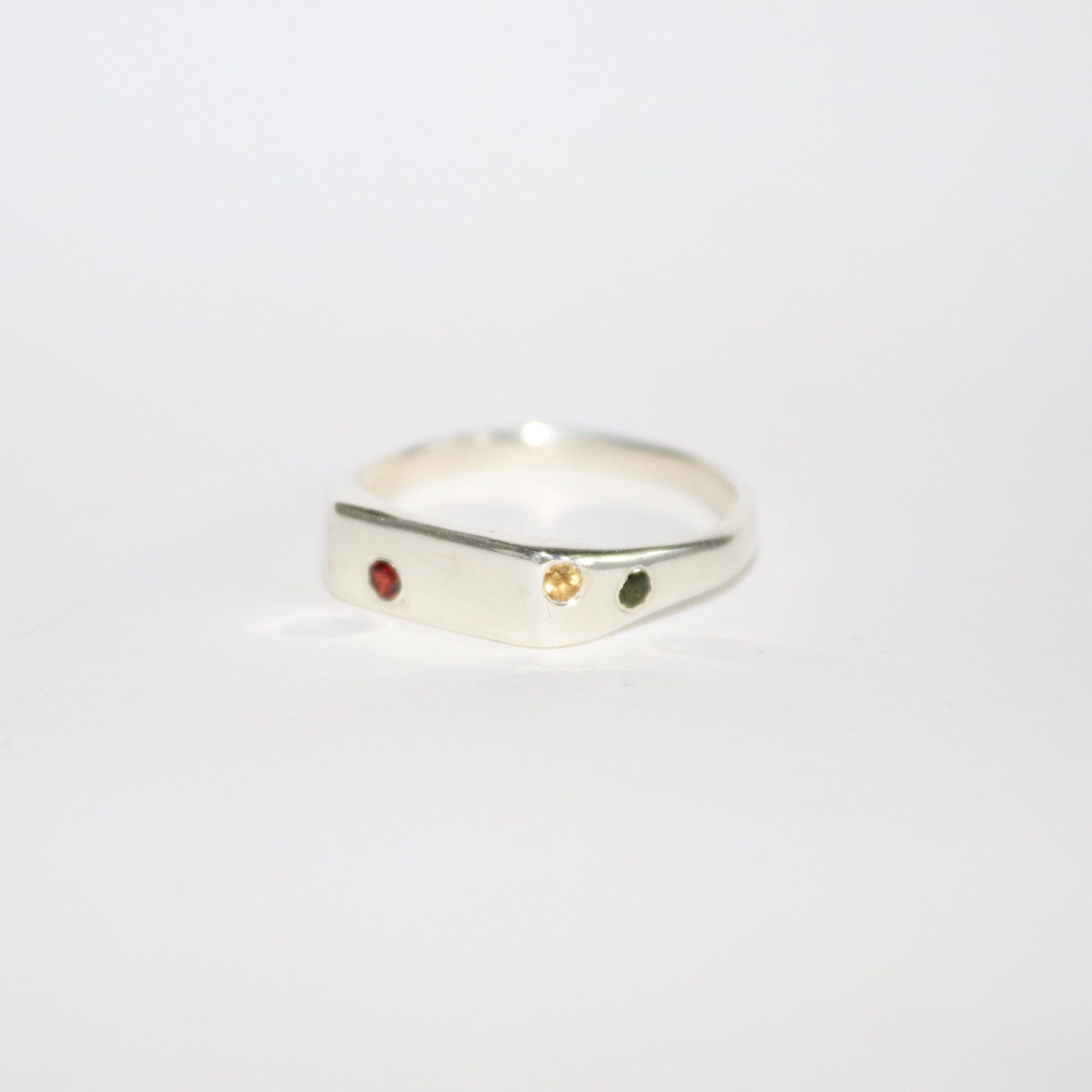 Blume-Jewellery-Autumn-Scattered-Signet-Ring-Sterl;ing Silver-Garnet-Citrine-Green-Tourmaline-gemstone-pinky-cool-handmade-uk-jewellery-colourful