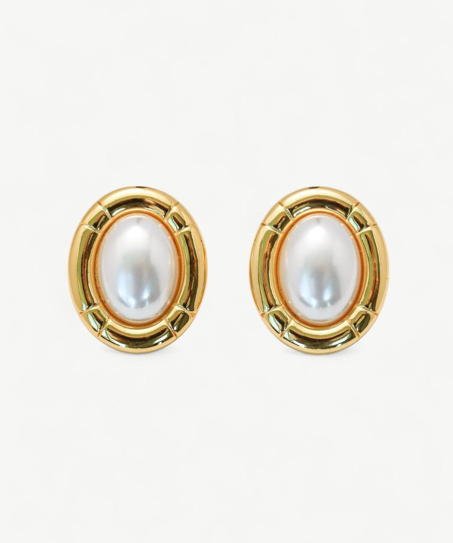 Camille Studs - Golden