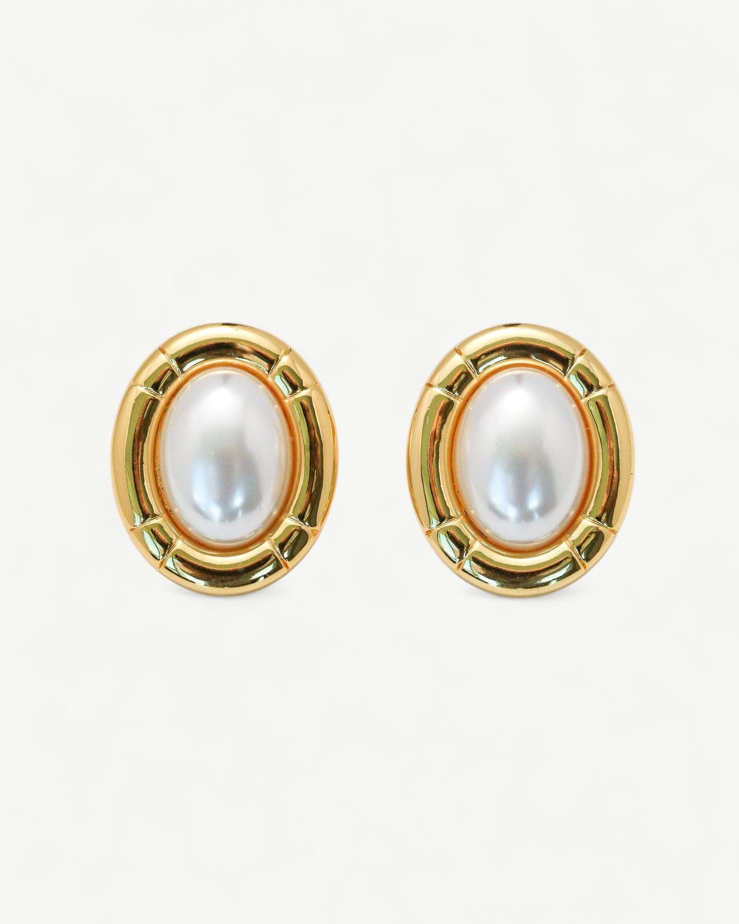 Camille Studs - Golden