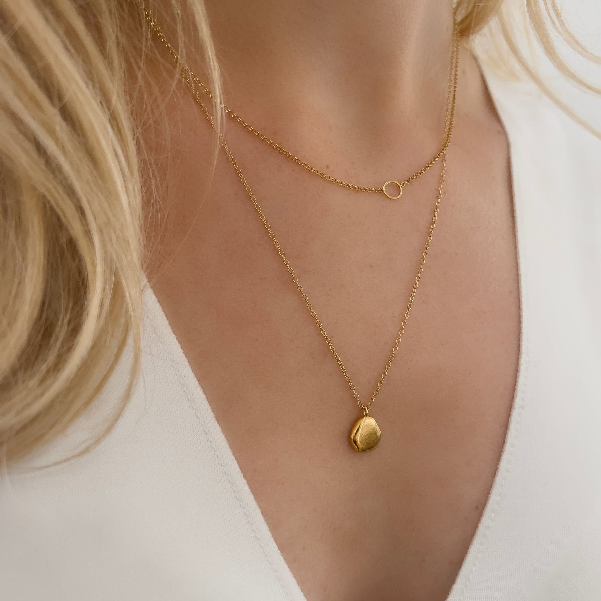tory-long-circle-ring-pendant-chain-necklace-gold-vermeil-deliate-stacking-layering-jewellery