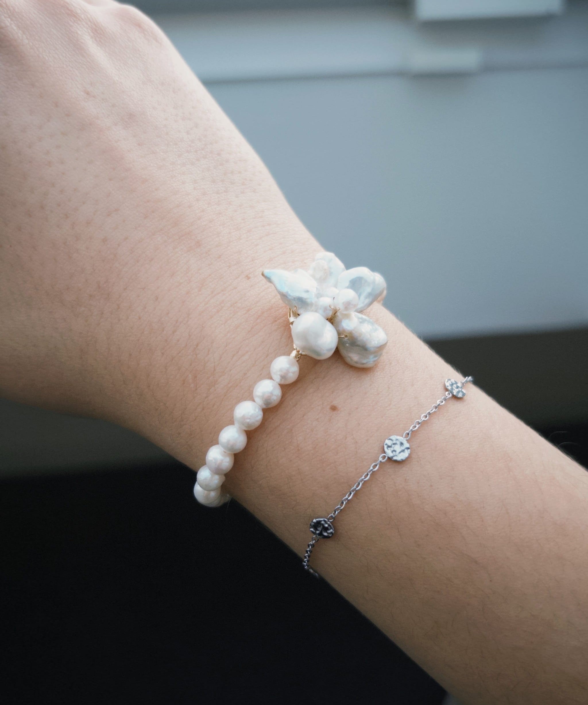 Cherie-Jewels-Classic-Keshi-Pearl-Beaded-Flower-Pendant-Bracelet-№12