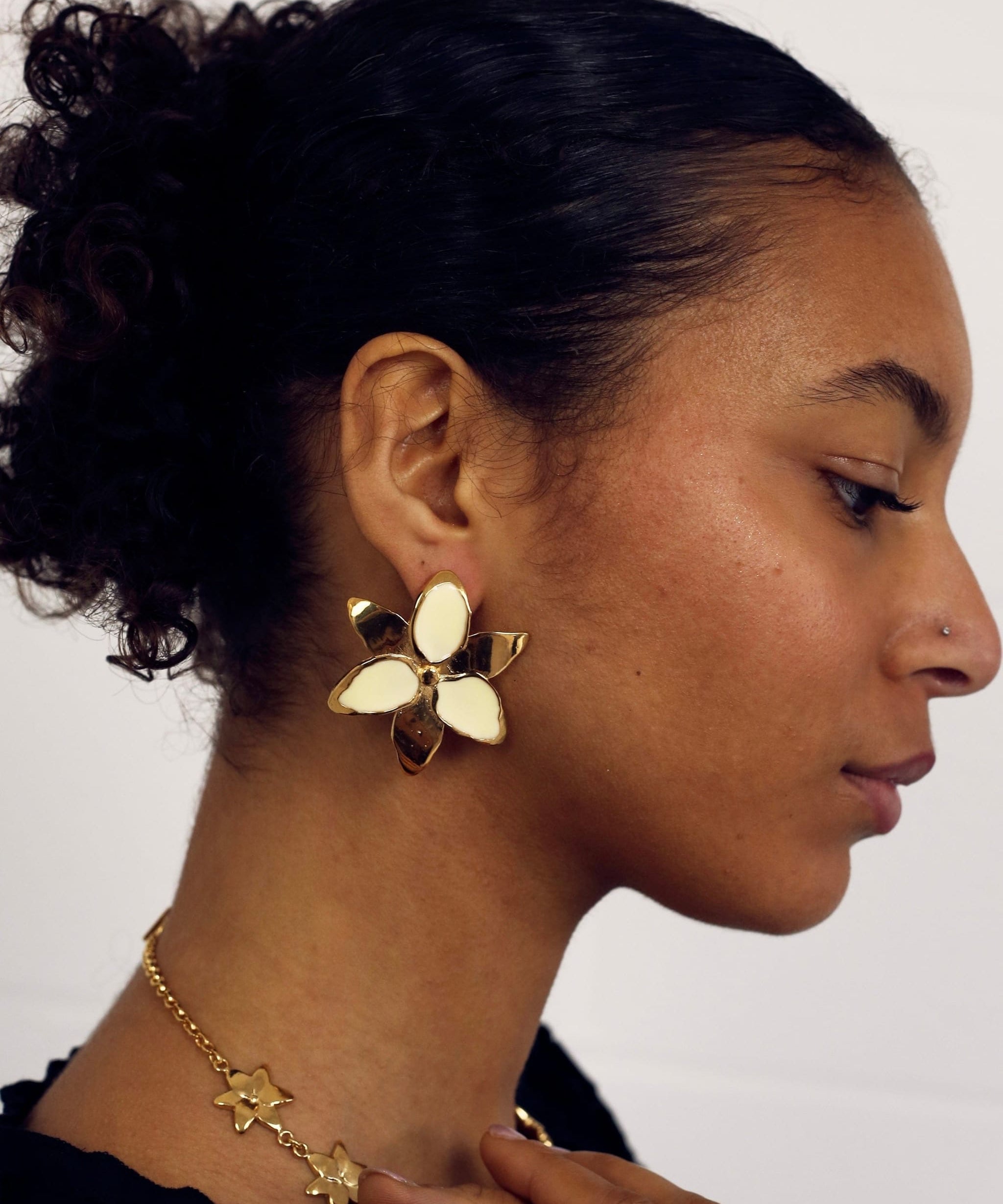 Squeeze-London-Oversized-Statement-Flower-Cocktail-Twins-Earrings-Cream-Enamel-Gold-Vermeil