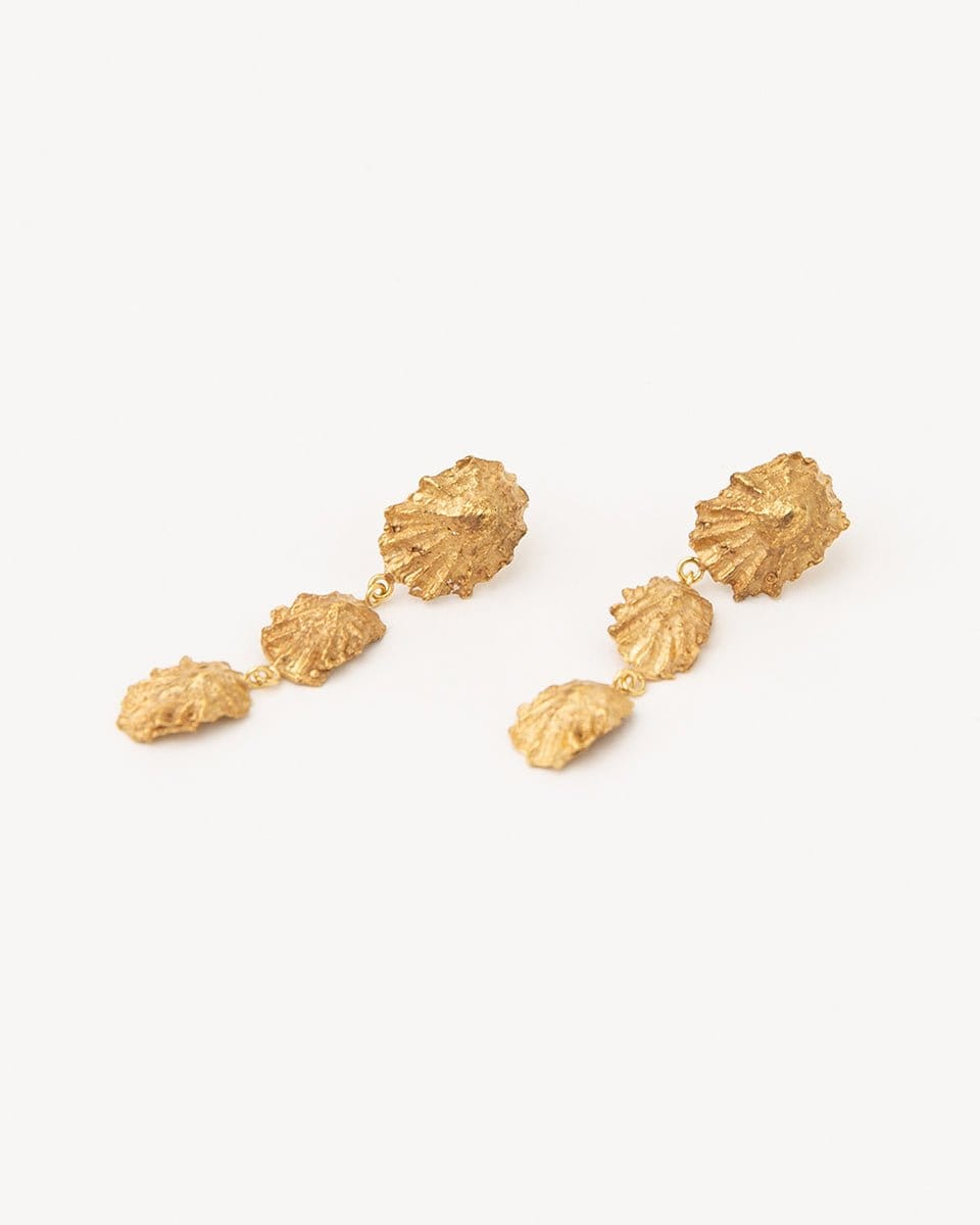 Carolina-De-Barros-statement-CONCHA-EARRINGS-Shell-Triple-Drop-Beach-Summer-Holiday-Jewellery-Textured-Seashell-organic-forms-demifine-gold-plater-sterling-silver