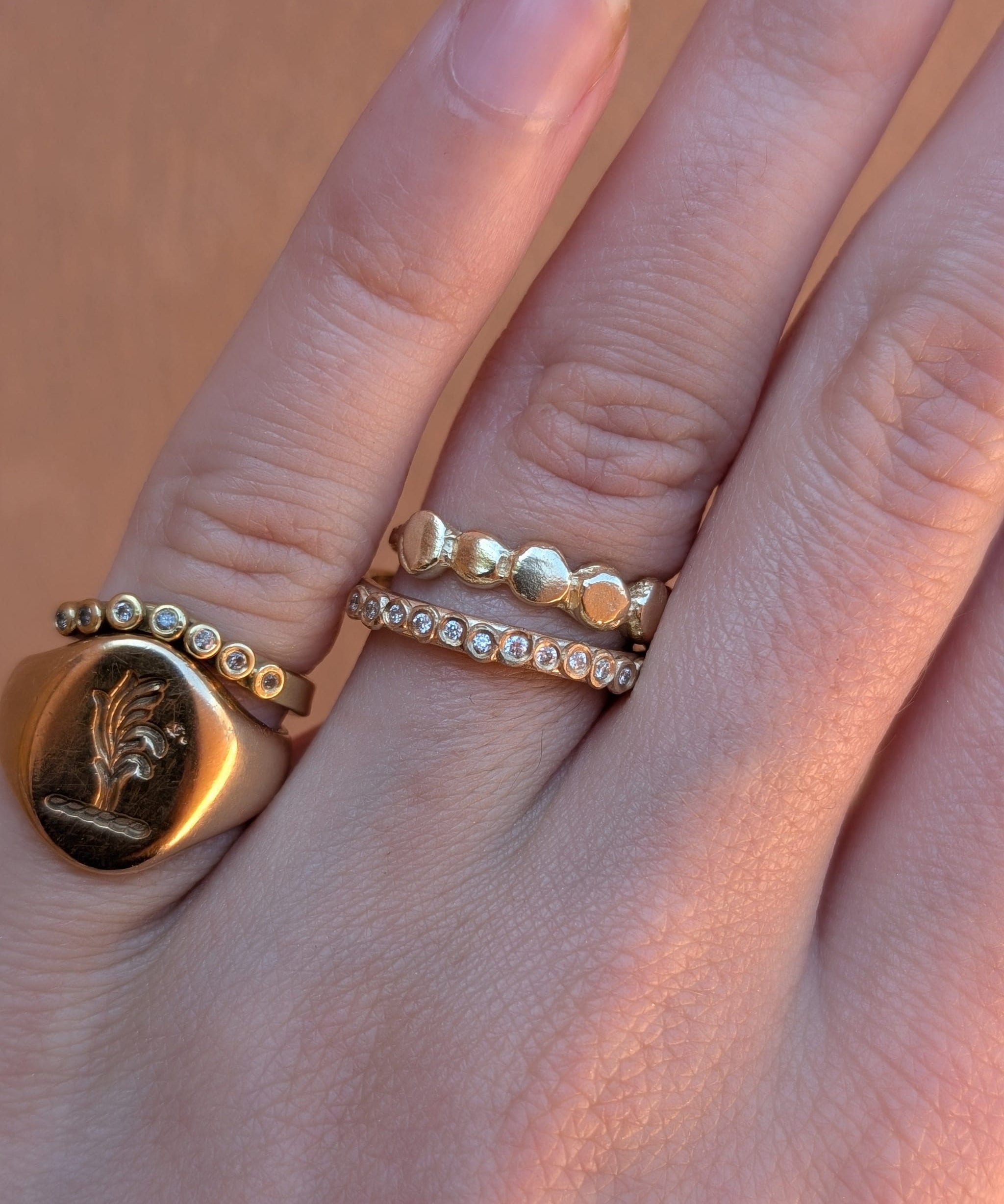 Milly-Maunder-Cova-Bubble-Disc-Pebble-Circle-Stacking-Ring-18ct-Gold-Plated-Minimal