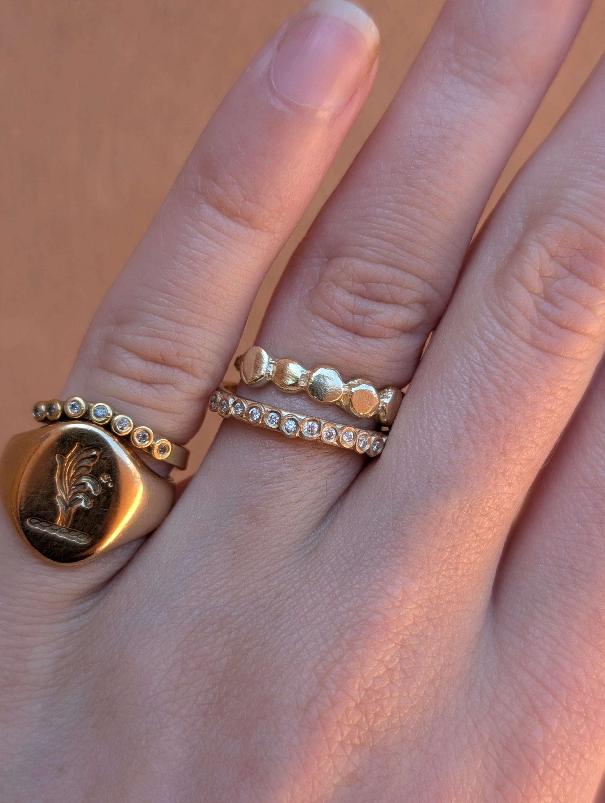 Milly-Maunder-Cova-Bubble-Disc-Pebble-Circle-Stacking-Ring-18ct-Gold-Plated-Minimal