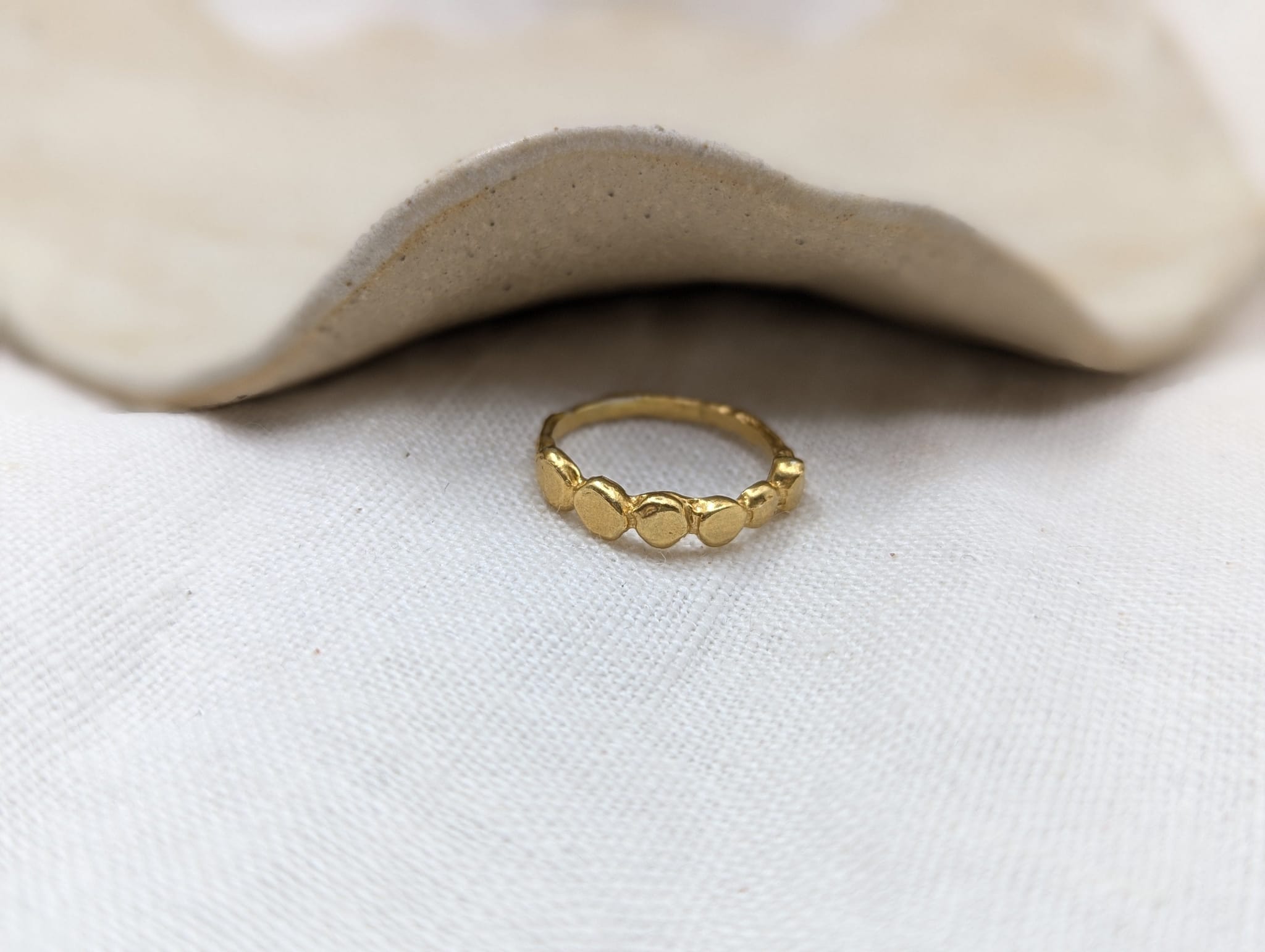 Milly-Maunder-Cova-Bubble-Disc-Pebble-Circle-Stacking-Ring-18ct-Gold-Plated-Minimal