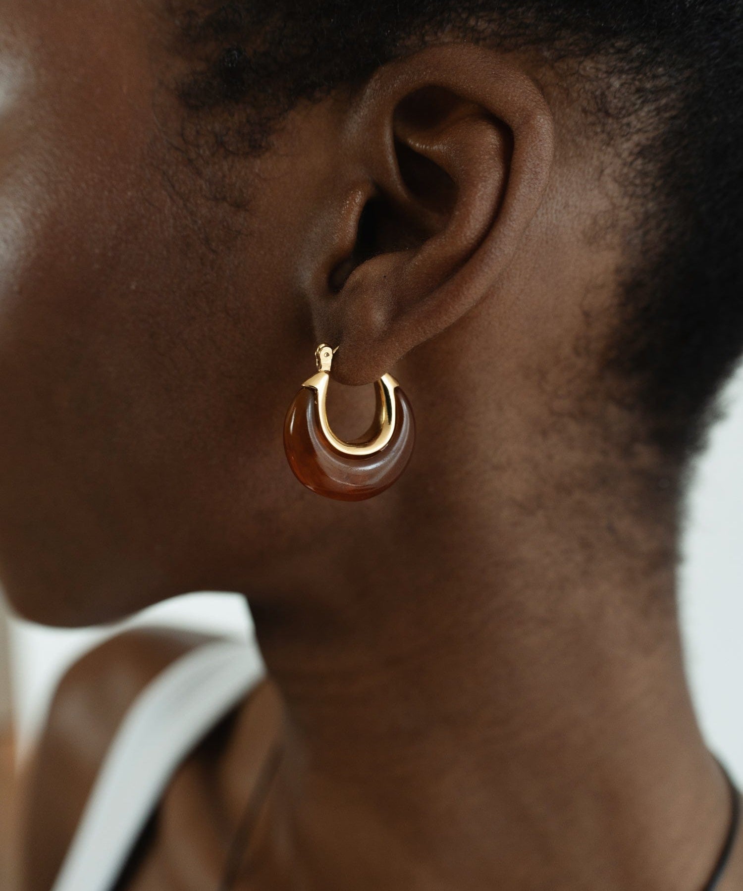 Miss-Cecilia-London-Crescent-Amber-Resin-Hoop-Chunky-Earrings-Stone-Cool-Brown-Marble-Summer-Style-Timeless-Jewellery-DemiFine-Contemporary