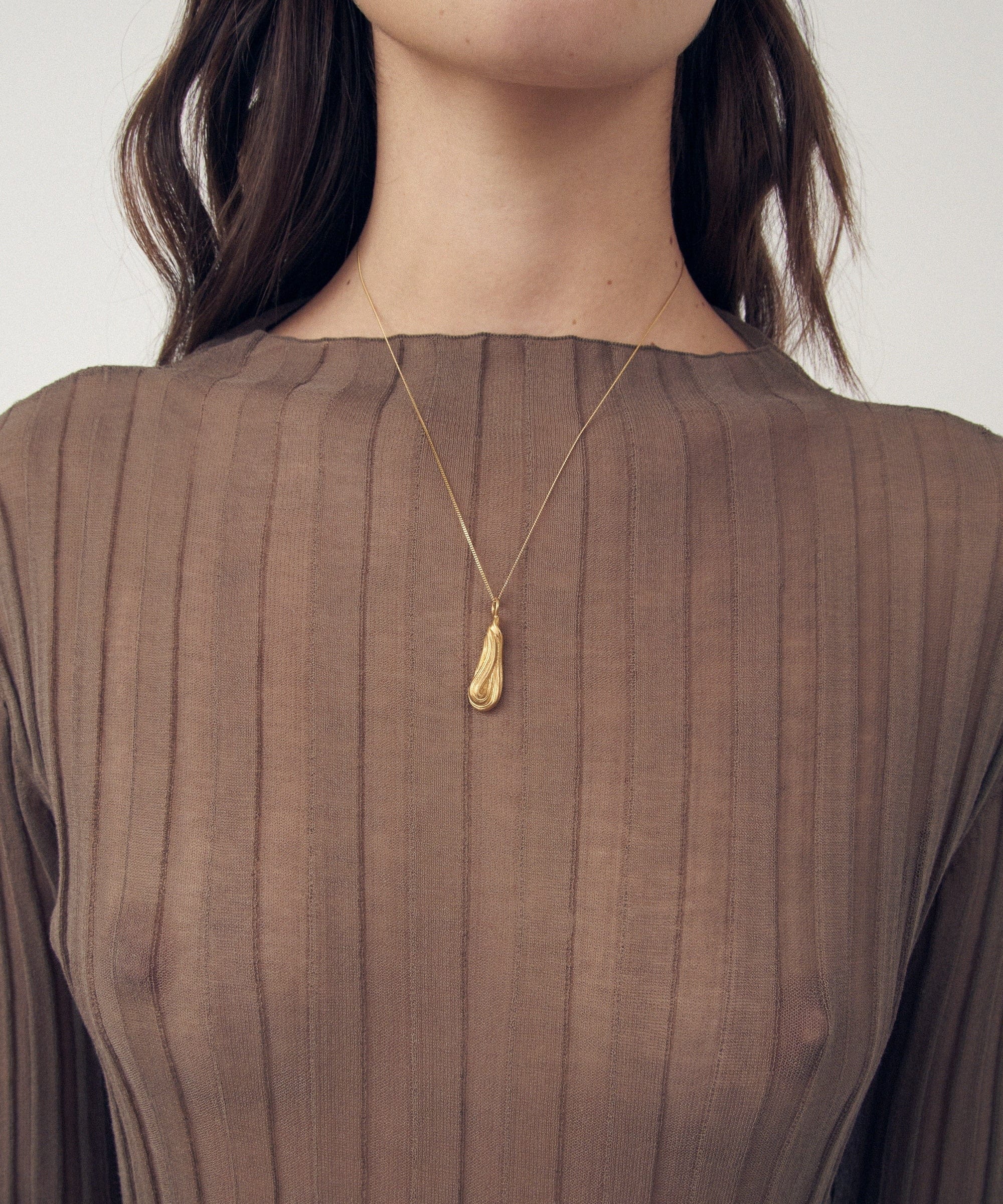Carolina-de-Barros-Cumaru-Oversized-TearDrop--Drop-Pendant-Necklace-Gold-Plated-18ct-Sterling-Silver