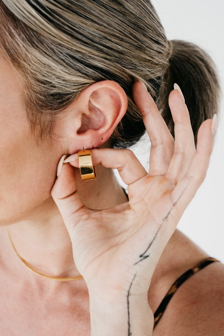 Uniform-Jewellery-Dee-Oversized-Statement-Gold Hoops-Chunky-Sleek-Hoop-Earrings-Vermeil
