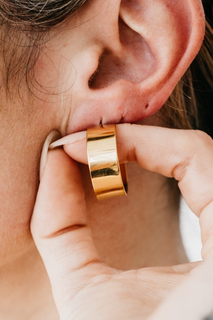 Uniform-Jewellery-Dee-Oversized-Statement-Gold Hoops-Chunky-Sleek-Hoop-Earrings-Vermeil