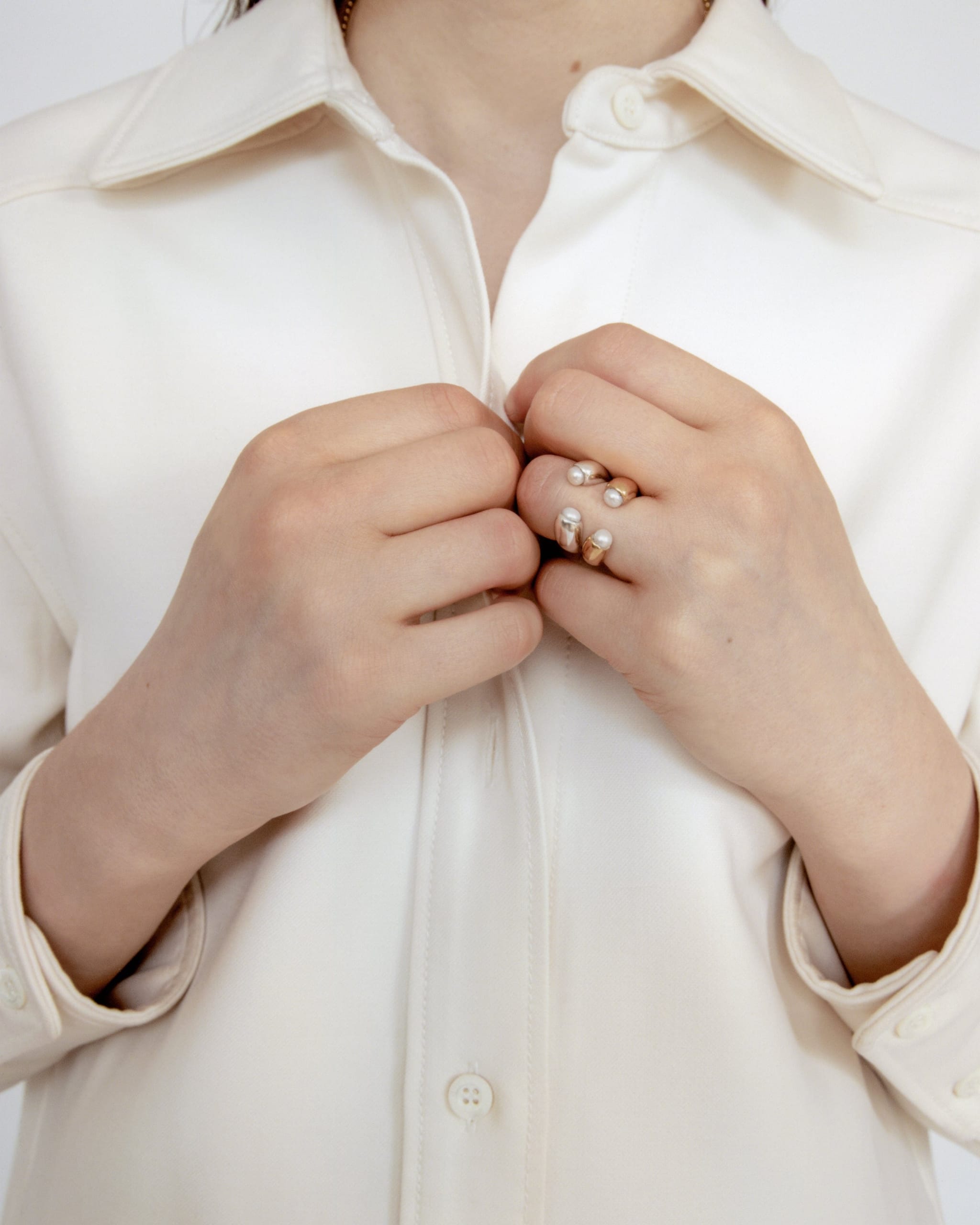 Carolina-De-Barros-Gold Plated-Sterling-Silver-Pearl-Oversized-Statement-Cocktail-Encontro-Ring