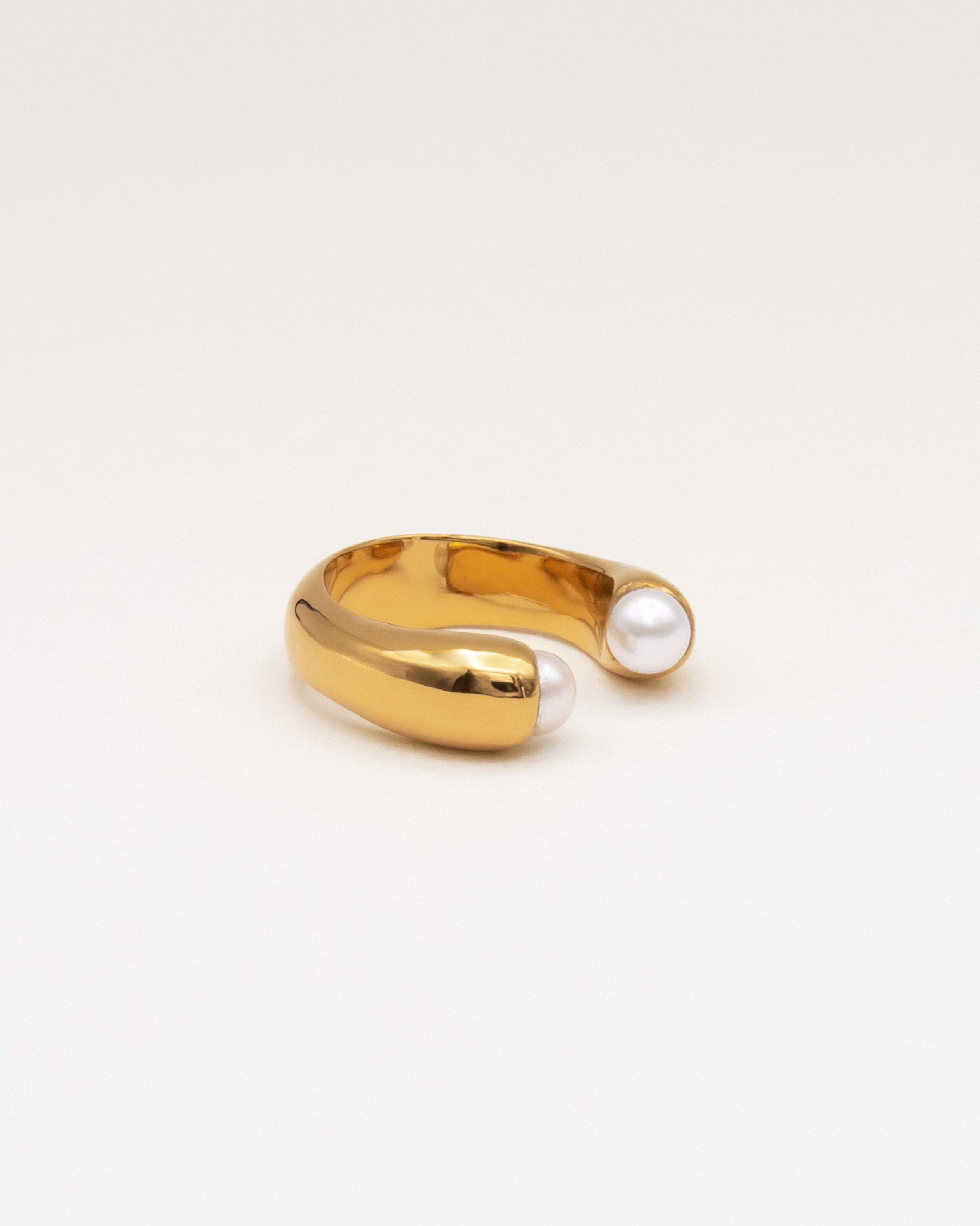 Carolina-De-Barros-Gold Plated-Sterling-Silver-Pearl-Oversized-Statement-Cocktail-Encontro-Ring