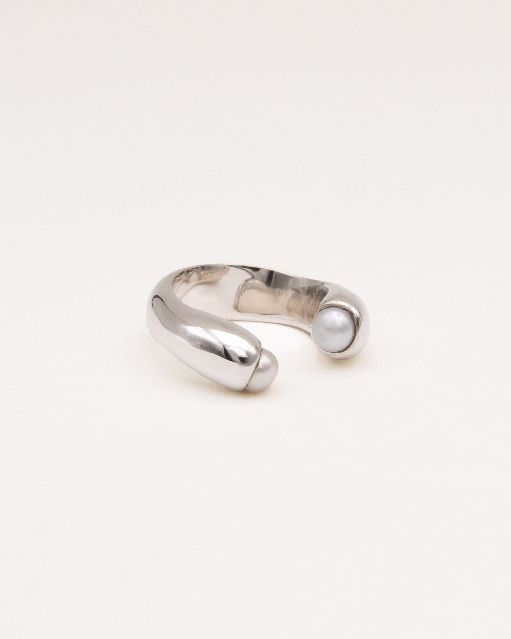 Carolina-De-Barros-Gold Plated-Sterling-Silver-Pearl-Oversized-Statement-Cocktail-Encontro-Ring
