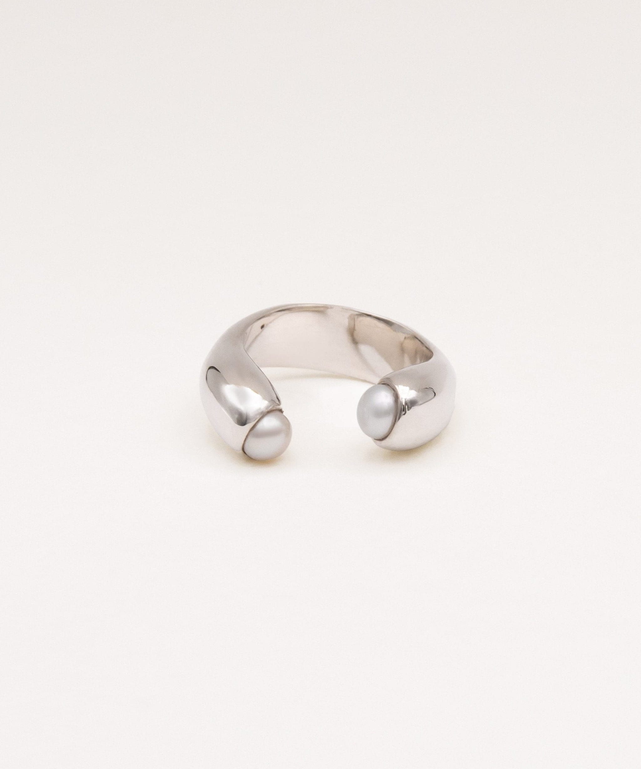 Carolina-De-Barros-Gold Plated-Sterling-Silver-Pearl-Oversized-Statement-Cocktail-Encontro-Ring