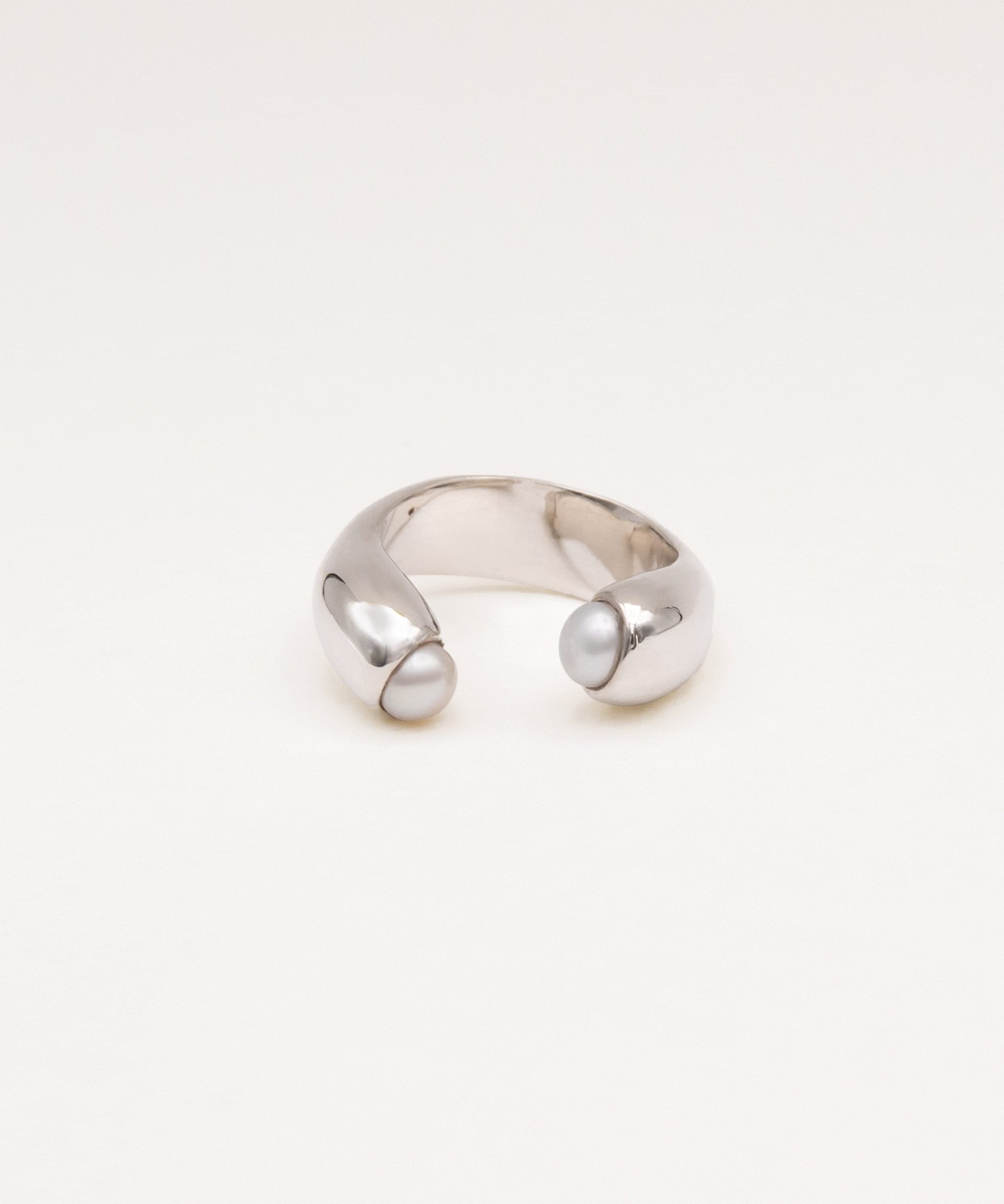 Carolina-De-Barros-Gold Plated-Sterling-Silver-Pearl-Oversized-Statement-Cocktail-Encontro-Ring