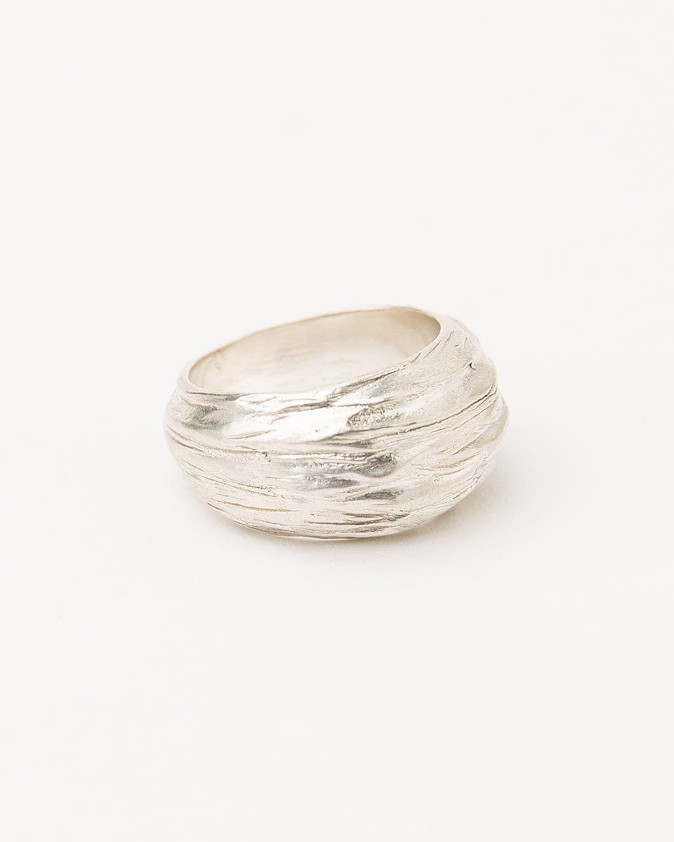 Carolina-De-Barros-Textured-Gold-Plated-Sterling-Silver-Statement-Cocktail-FALESIA-Ring
