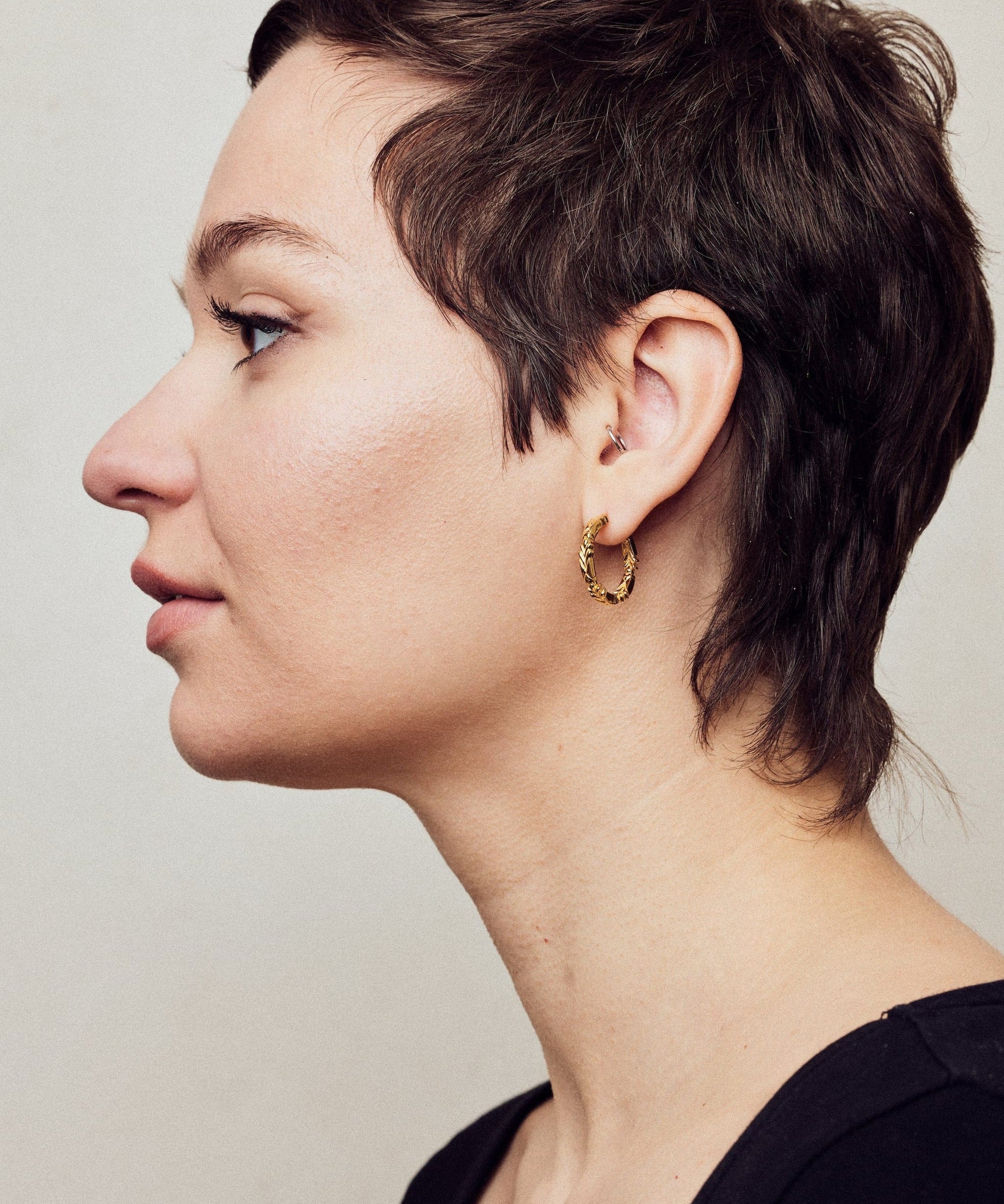 Apres-Youth-Firework-Medium-Gold-Vermeil-Hoop-Earrings1