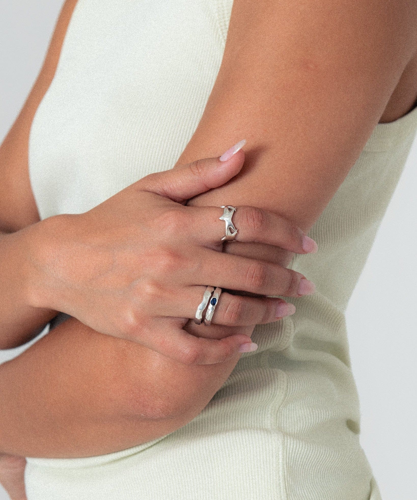 fourstar-ring-keyes-sculptural-cool-star-shape-wide-chunky-statement-band-ring-sterling-silver-cool-handmade-london--GOLDEN-ShopGolden.co-Demifine-Jewellery-Destination-Contemporary-Curated-UK-Brands