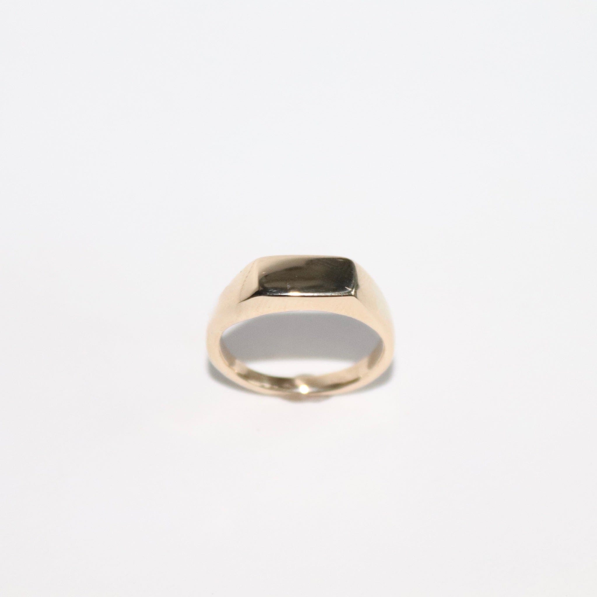 Blume-Jewellery-9-carat-9ct-Solid-Gold-Baguette-Signet-Ring-chunky-pinky-rectangle-classic-timeless-everday-staple-hanmade-uk-contemporary-cool-jewellery