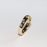 Blume-Jewellery-9-carat-9ct-Solid-Yellow-Gold-Star-Set-Lab-Diamond-Ring-Band-Wedding-Band-Stars-five-stones-cool-effortless-everyday-sparkle-modern-heirloom-keepskae-stacking-jewellery-handmade-uk