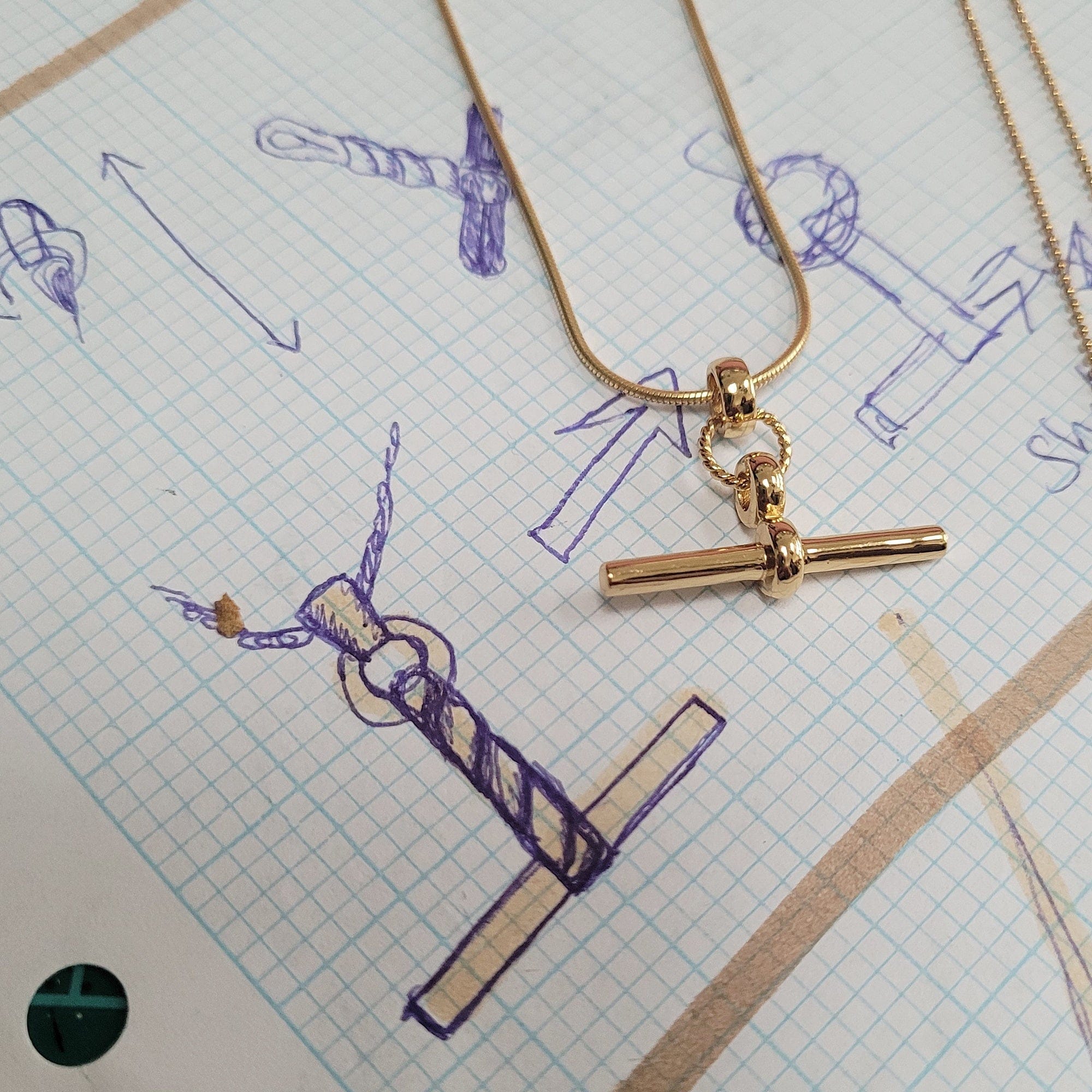 scream-pretty-gold--plated-chunky-t-bar-snake-chain-long-cool-everyday-trending-necklace-kelly-springham-minimal-jewellery-demifine