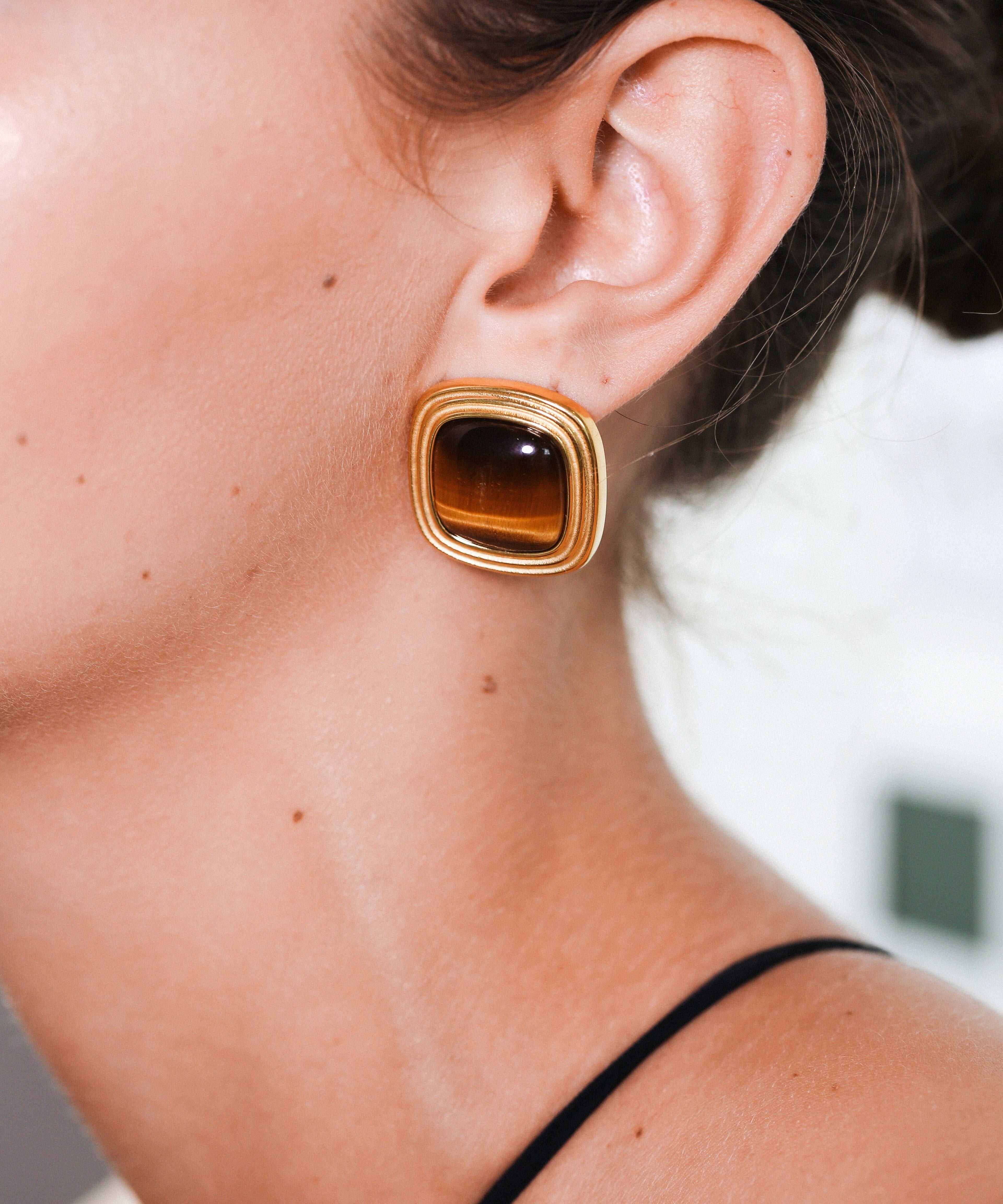 Miss-Cecilia-Golden-Horizon-Brown-Gemstone-Gold-Retro-Statement-Stud-80s-Ear-Studs-Earrings