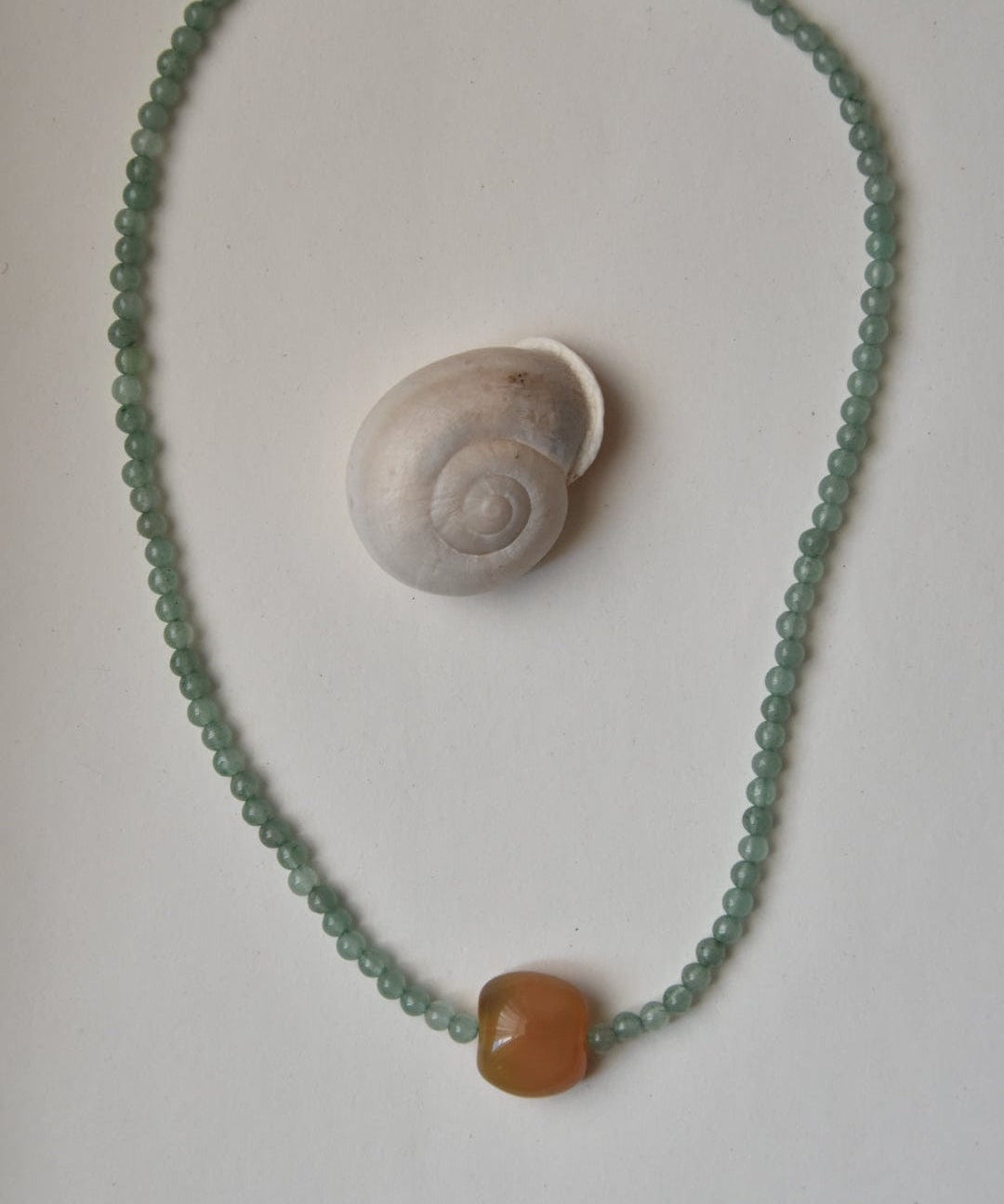 Kan-Studio-Indira-necklace-Lapis-Lazuli-Clear-Peach-Glass-Green-Aventurine-Delicate-Beaded-Pendant-Necklace-Contrasting-Colours-Summer-Jewellery-Beads-Bead-Cool-Boho-Style-Design