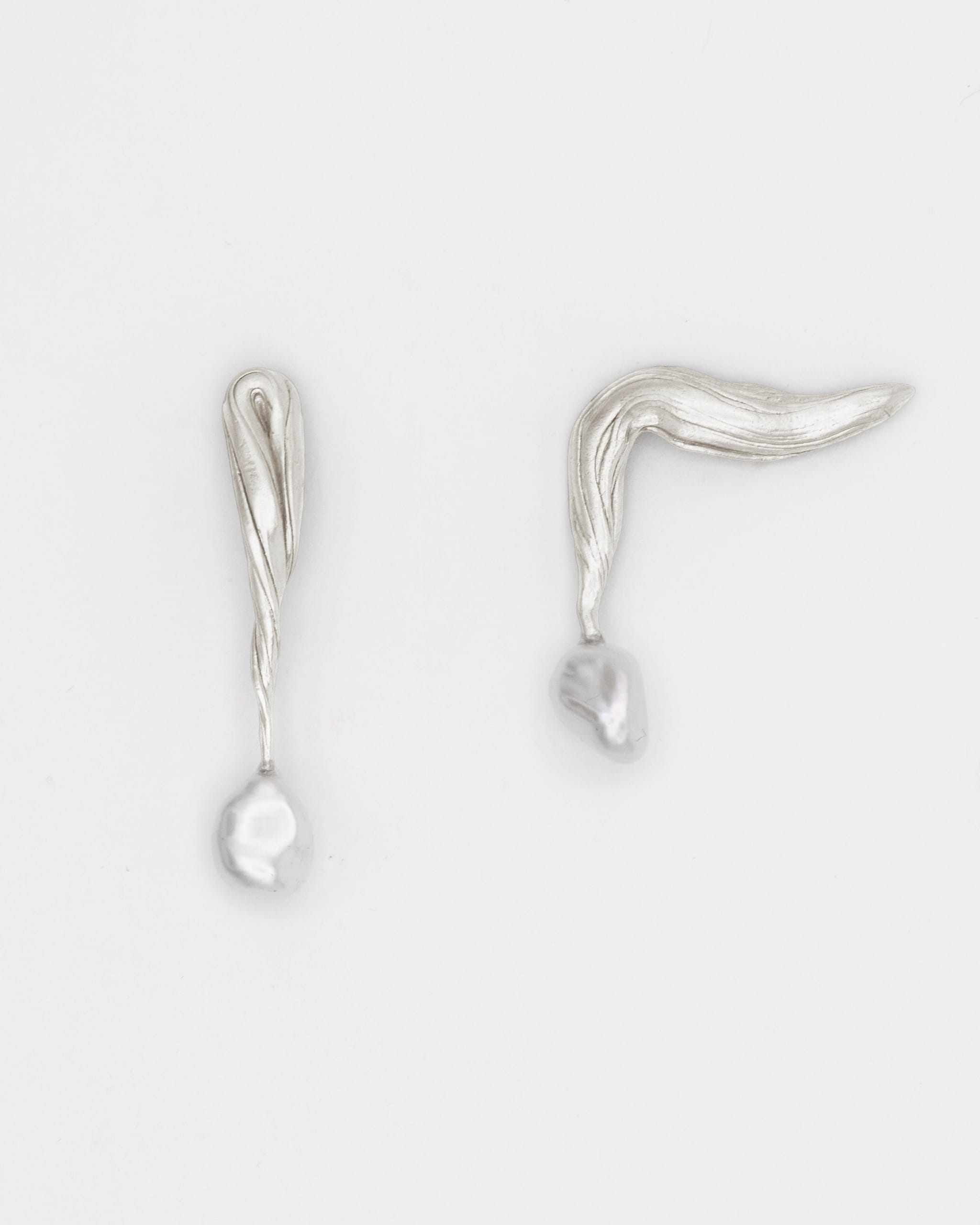Carolina-De-Barros-Gold-Plated-Sterling-Silver-Pearl-Drop-Statement-IPE-EARRINGS