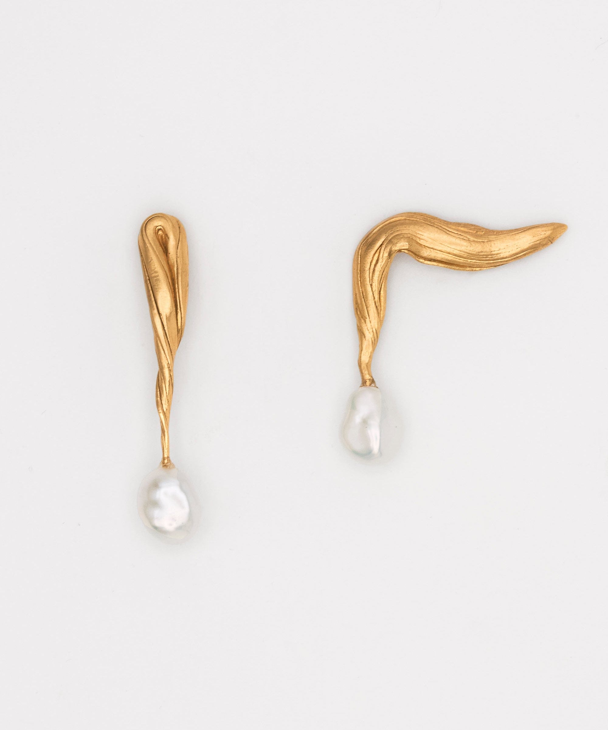 Carolina-De-Barros-Gold-Plated-Sterling-Silver-Pearl-Drop-Statement-IPE-EARRINGS
