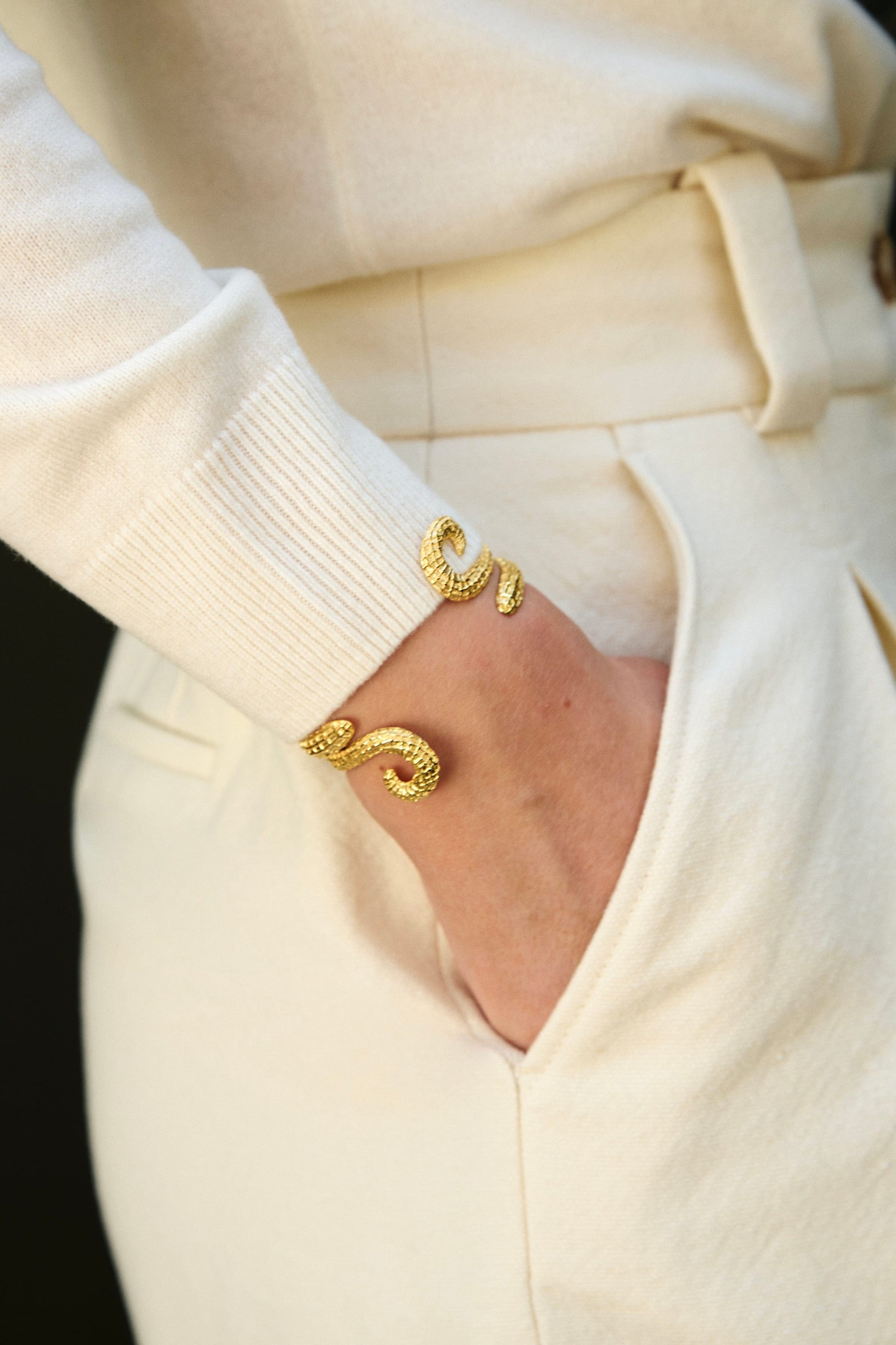 Feggeri-Ippos-Cuff-Gold-Vermeil-Statement-Bracelet-90s-Seahorse-Mediterrean-Coastal-Marine-Jewellery