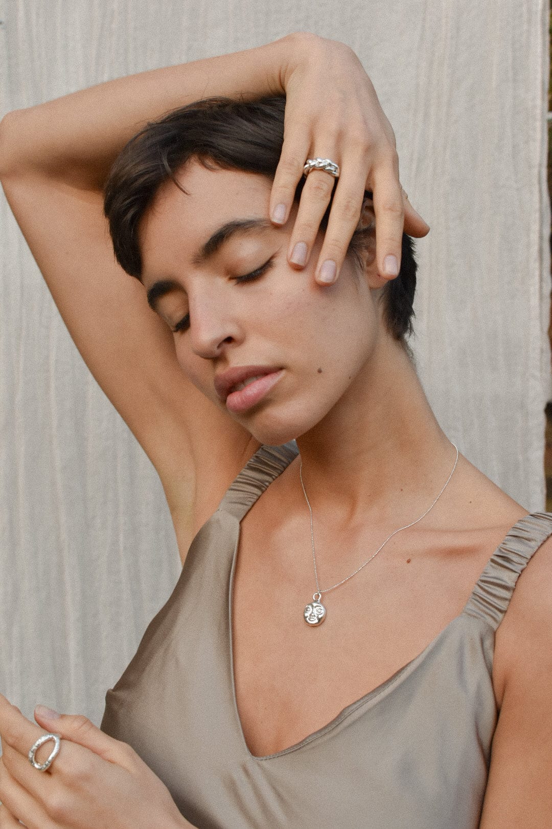 Kan-Studio-Lah-necklace-La-Luna-Moon-Face-Circle-Disc-Pendant-Chain-Necklace-Feminine-symbol-Boho-Handmade-DemiFine-Gold-Plated-Sterling-Silver-Brass-Cool-London-Jewellery