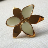 Squeeze-London-Little-Kiss-Ring-Cocktail-Statement-Flower-French-Vanilla-Cream-Gold-Vermeil
