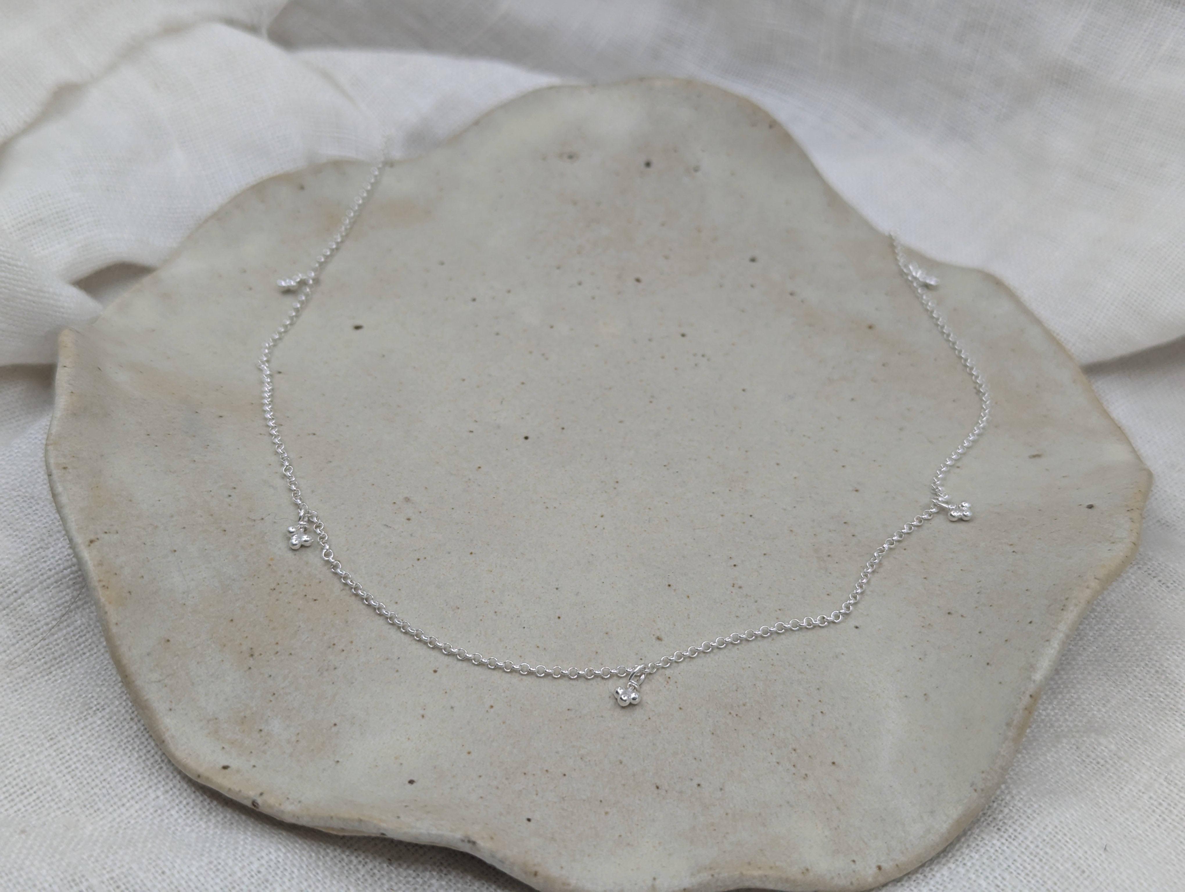 milly-maunder-mini-trio-bubble-pebble-clover-charm-pendant-delicate-chain-necklace-sterling-silver