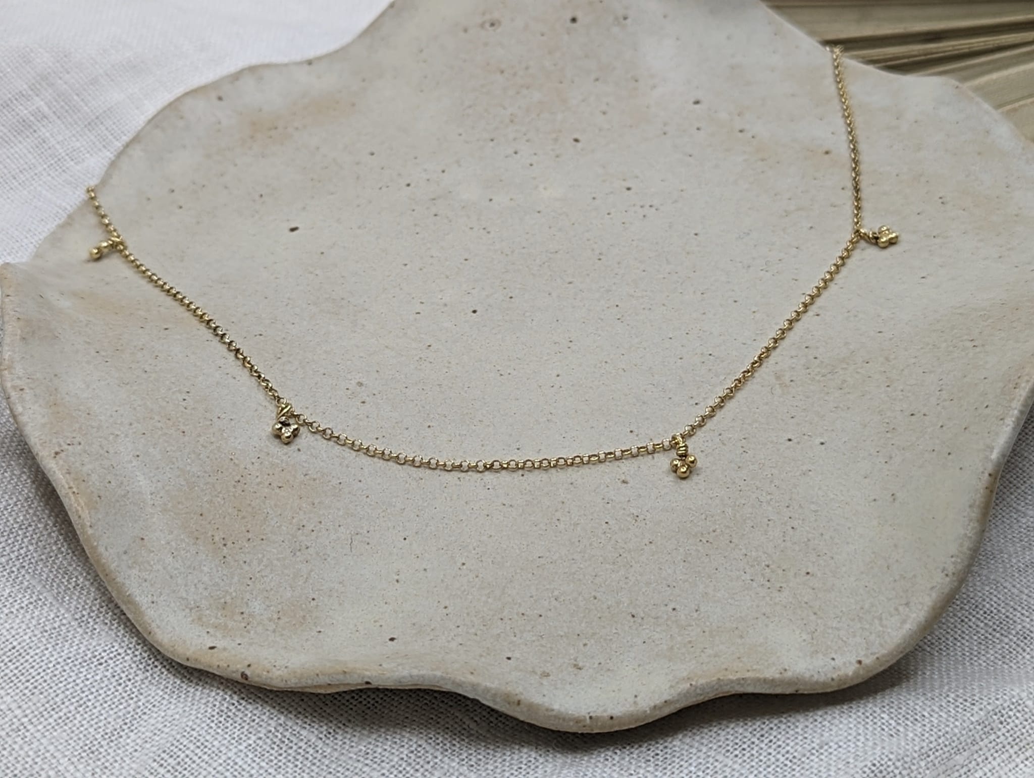 Milly-Maunder-Mini-Trio-Bubble-Pendant-Granules-Clover-Pebble-Charm-Chain-Necklace-Gold-Plated-18ct-Layering