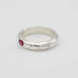 mono-flow-band-ring-KEYES-sterling-silver-band-ring-stacking-gemstone-single-stone-sapphire-blue-red-ruby-cool-timeless-gift-GOLDEN-Shopgolden.co-Curated-DemiFine-Jewellery-Brands
