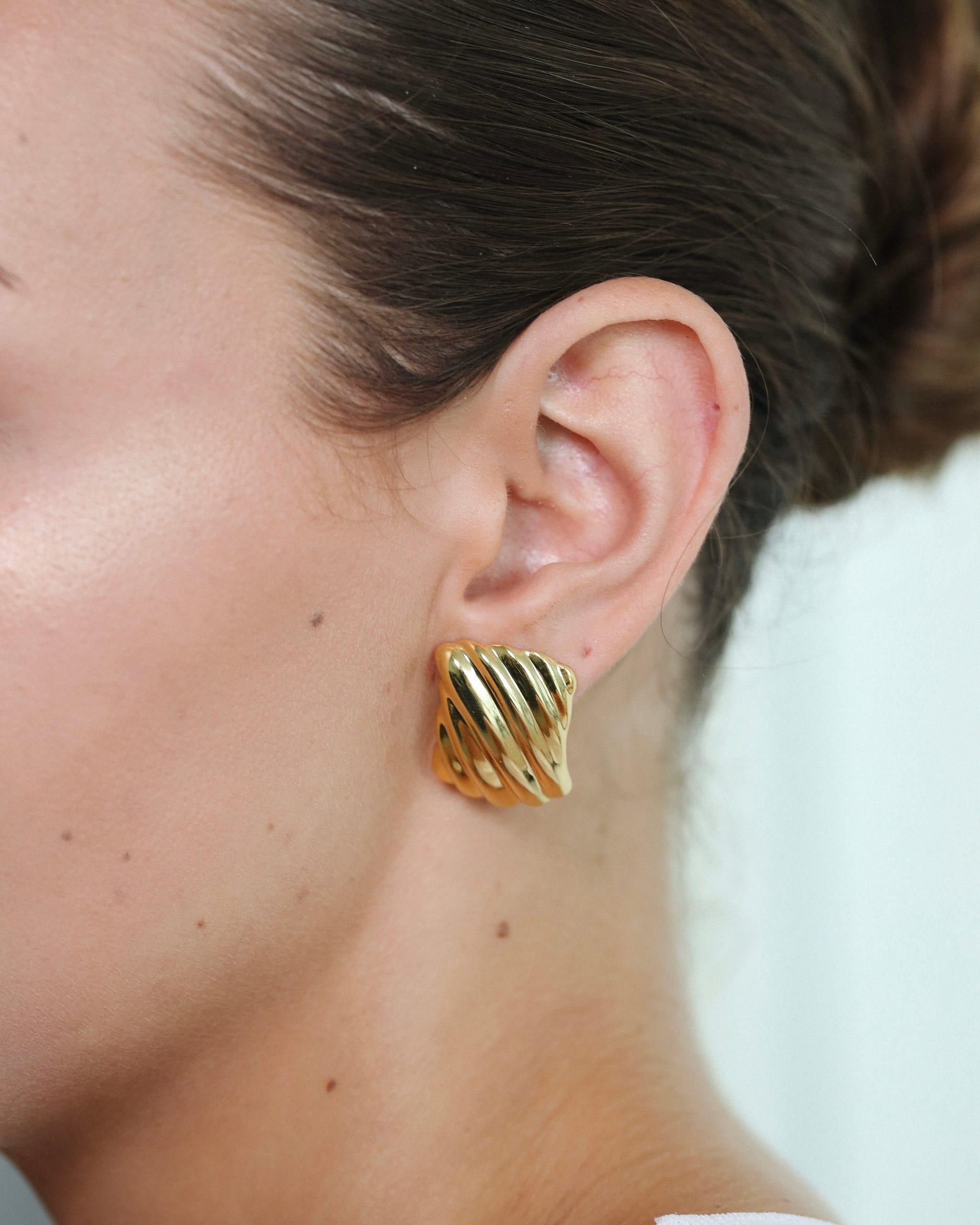 Oversized Wave Stud Earrings - Golden