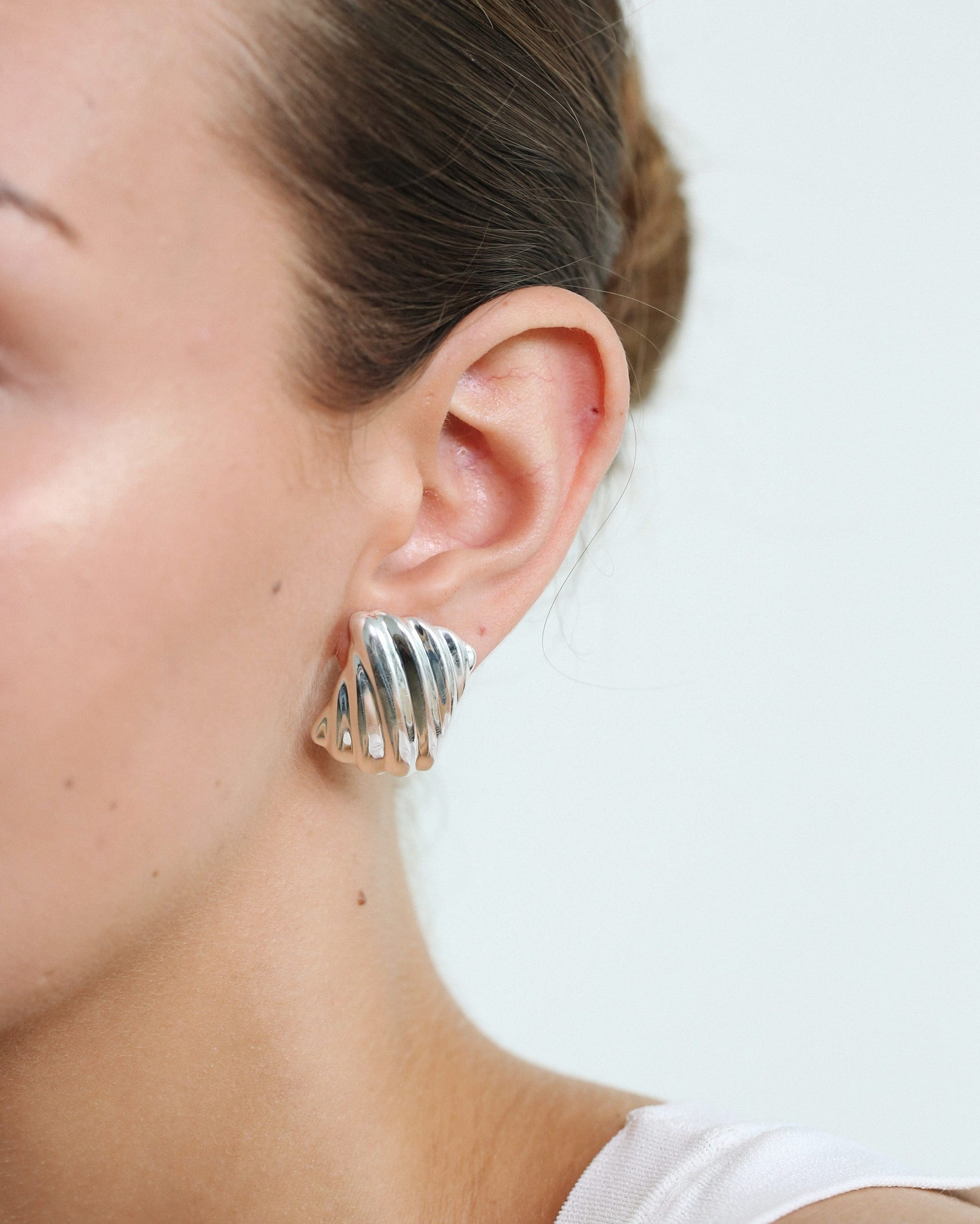 Oversized Wave Stud Earrings - Golden