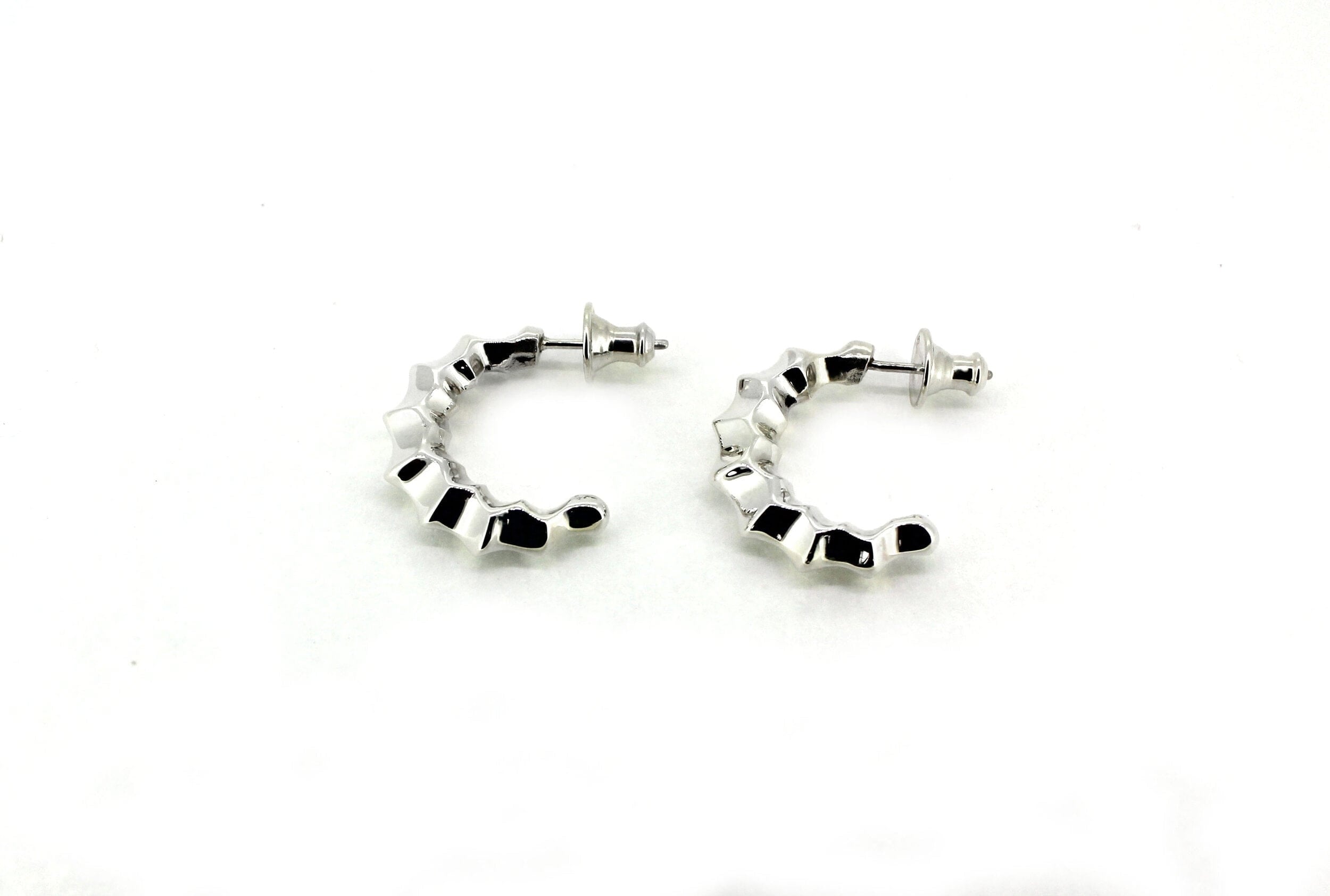 Tilly-Sudsbury-Ripple-Hoops-Hoop-Earrings-sterling-silver-ribbed-textured