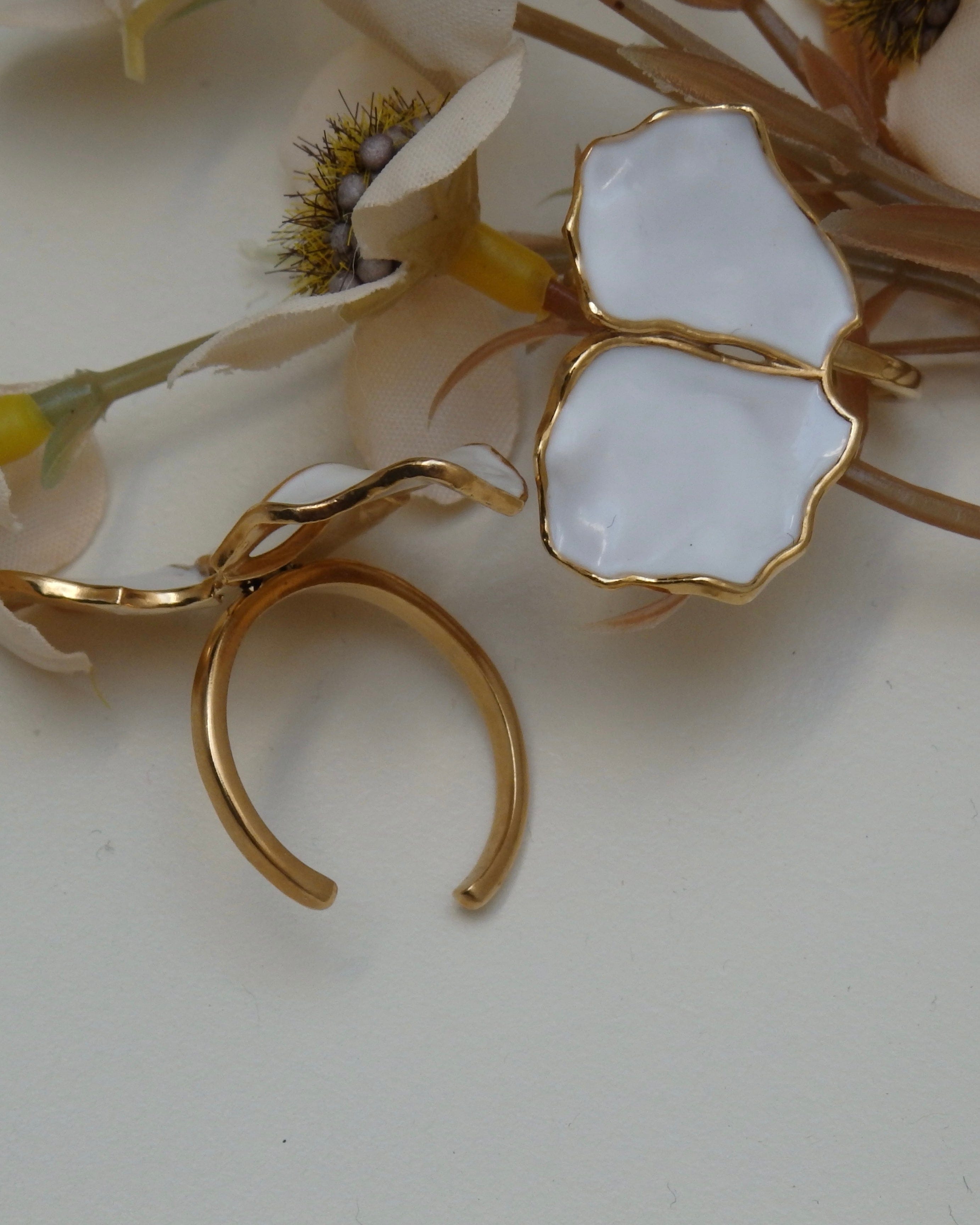 Squeeze-London-Rose-of-Sharon-Flower-Two-Part-Hibiscus-Petal-White-Enamel-Statement-Cocktail-Ring-Double-Ring-Sterling-Silver-Gold-Plated-Floral